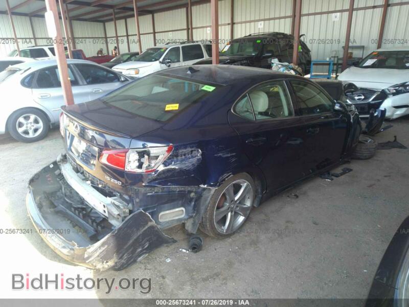 2011 Lexus IS (VIN JTHBF5C20B5136733) — фото 4 из 10