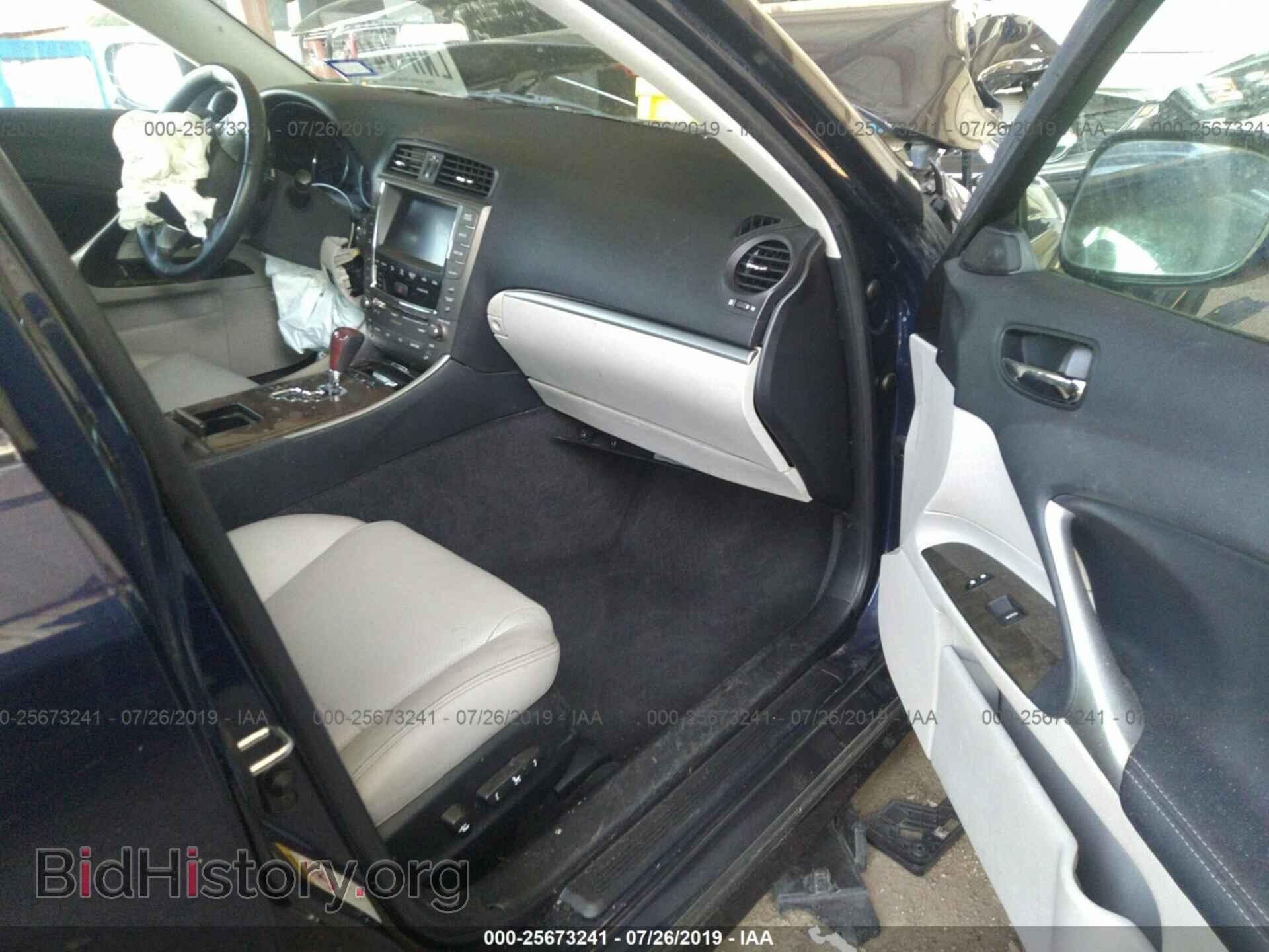 2011 LEXUS IS - VIN: JTHBF5C20B5136733 - Фото 5