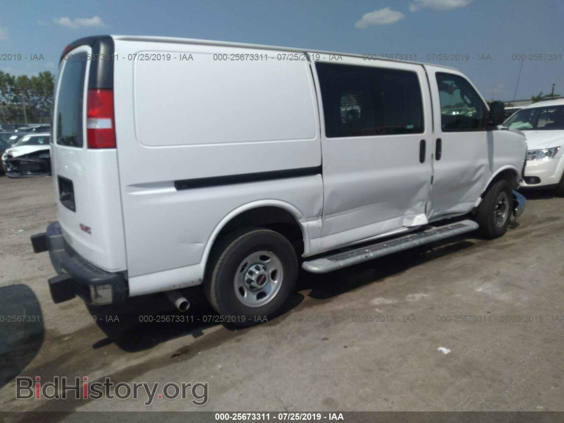 2018 GMC SAVANA - VIN: 1GTW7AFG0J1908122 - Фото 4