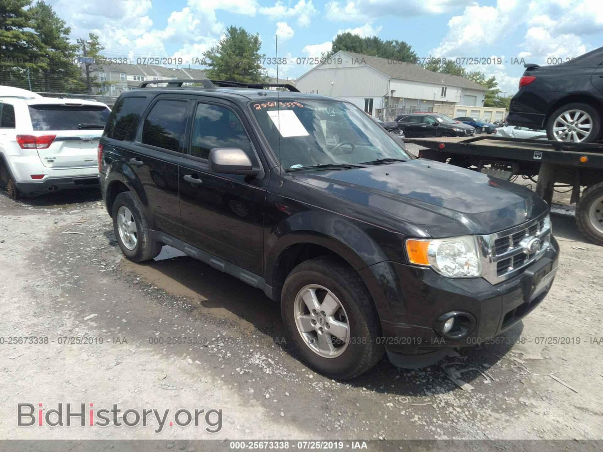 Фотография 1FMCU0D79BKA72049 - FORD ESCAPE 2011