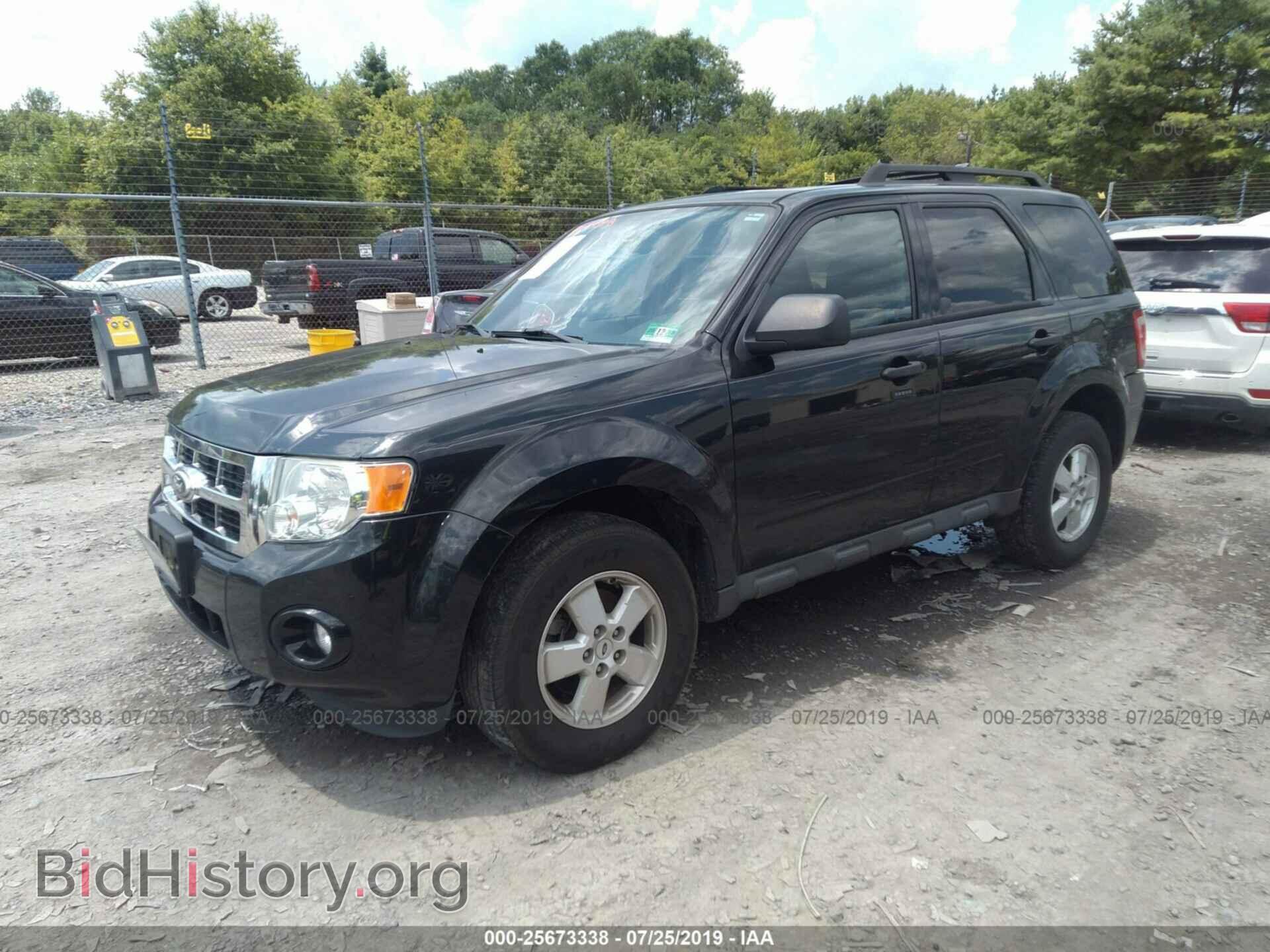 2011 FORD ESCAPE - VIN: 1FMCU0D79BKA72049 - Photo 2