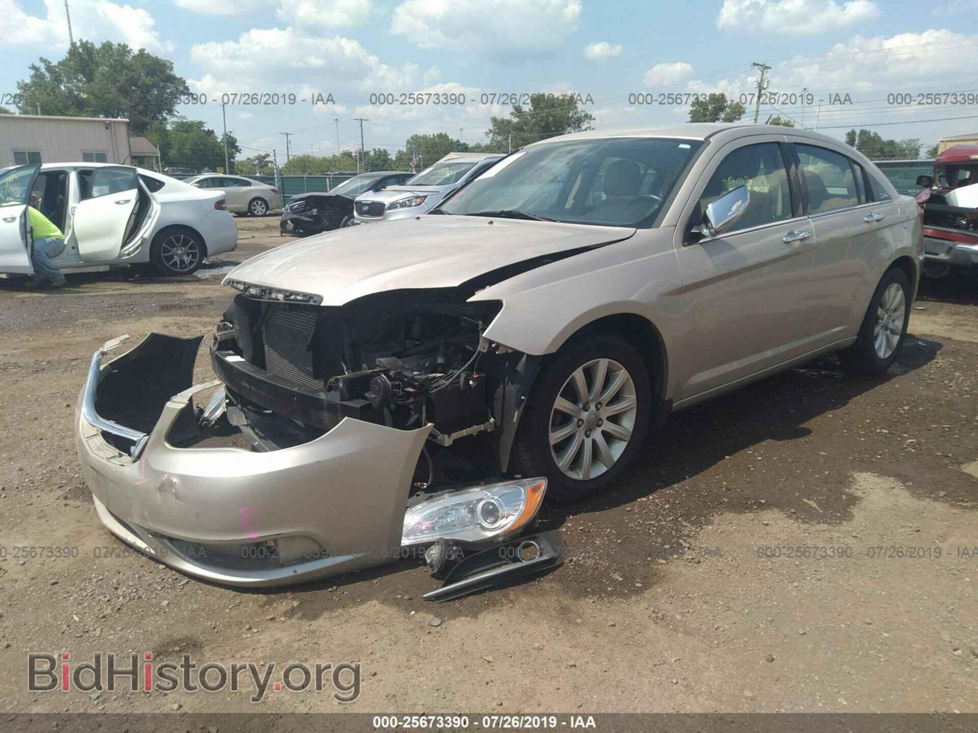 2013 CHRYSLER 200 - VIN: 1C3CCBCG9DN744153 - Photo 2