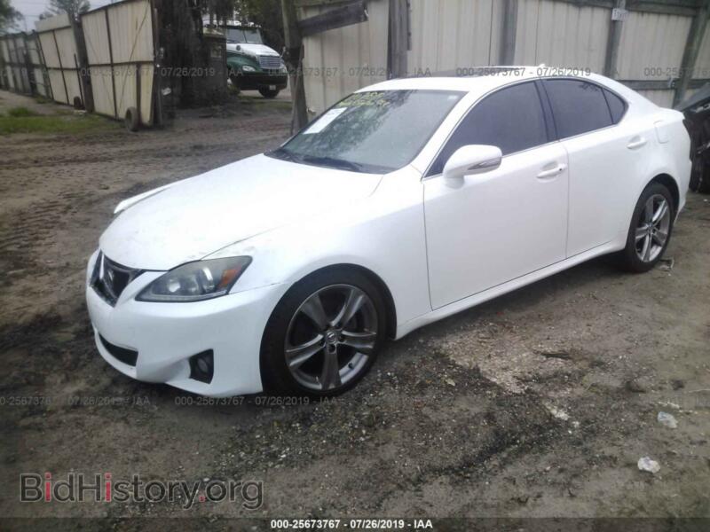 2012 Lexus IS (VIN JTHBF5C29C2102003) — фото 2 из 10