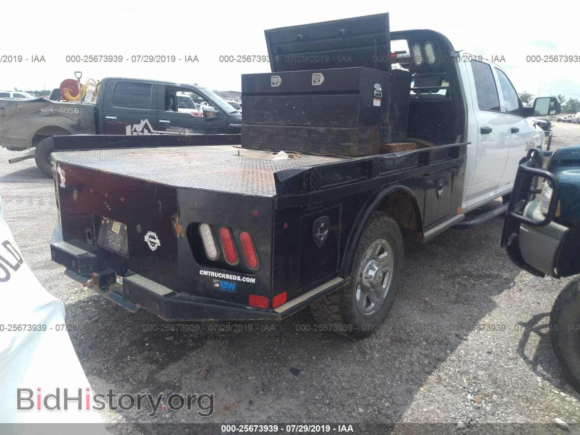 2017 RAM 2500 - VIN: 3C6UR5HL9HG758226 - Photo 4