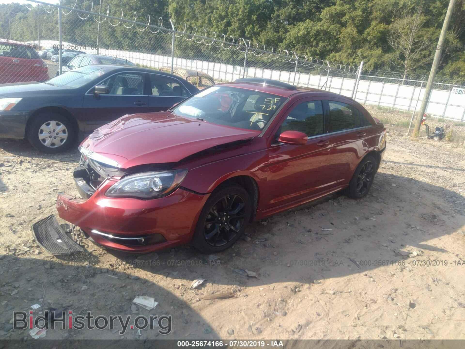 2014 CHRYSLER 200 - VIN: 1C3CCBCG7EN191892 - Фото 2