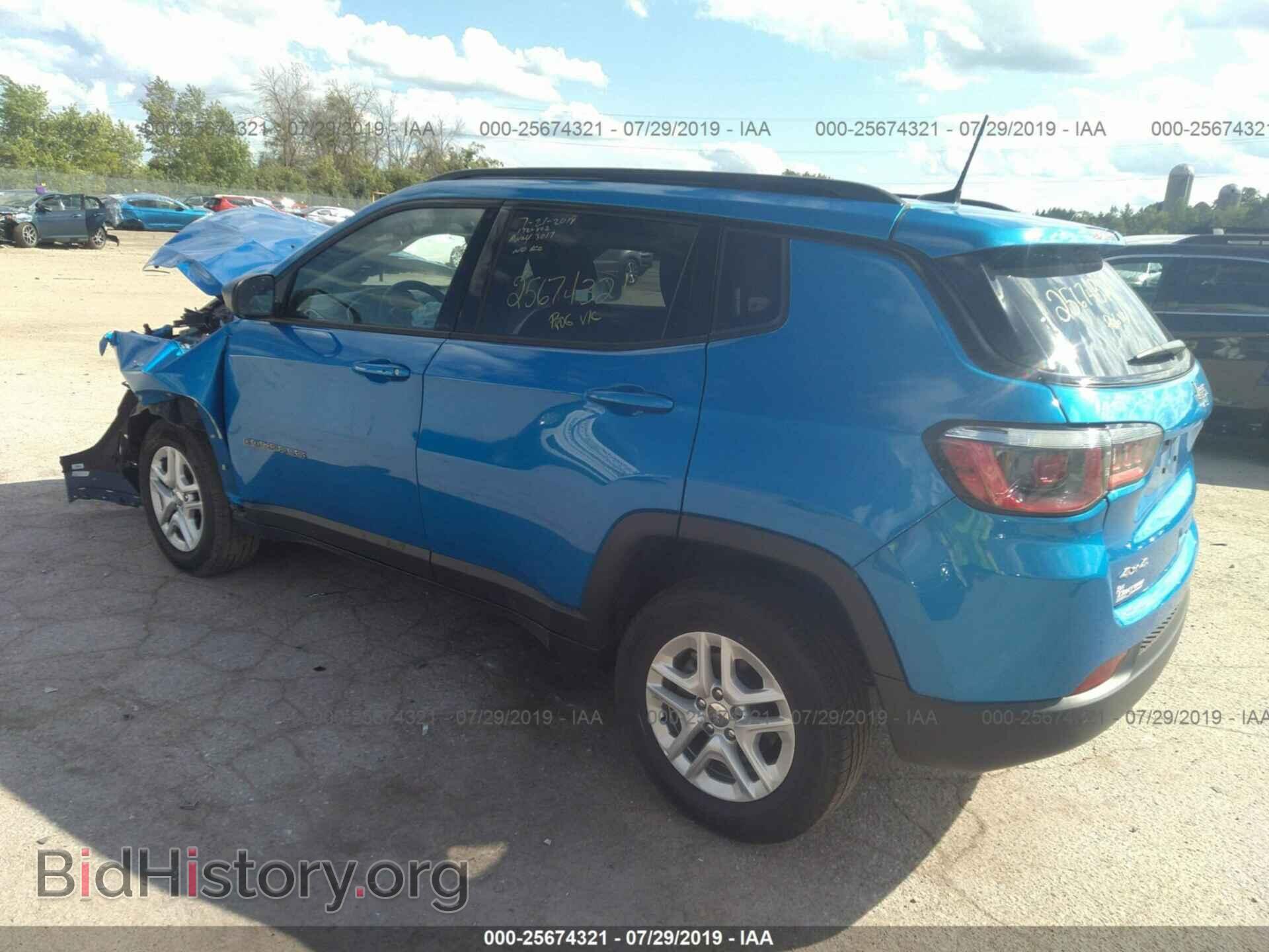 2018 JEEP COMPASS - VIN: 3C4NJDAB2JT282897 - Фото 3