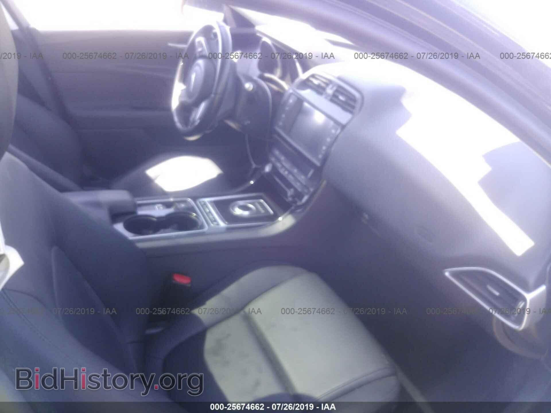2017 JAGUAR XE - VIN: SAJAR4BG8HA976742 - Фото 5
