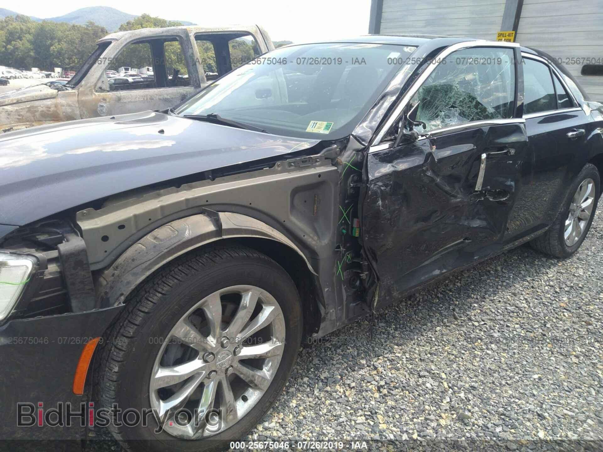 2016 CHRYSLER 300C - VIN: 2C3CCAKG4GH220496 - Фото 6
