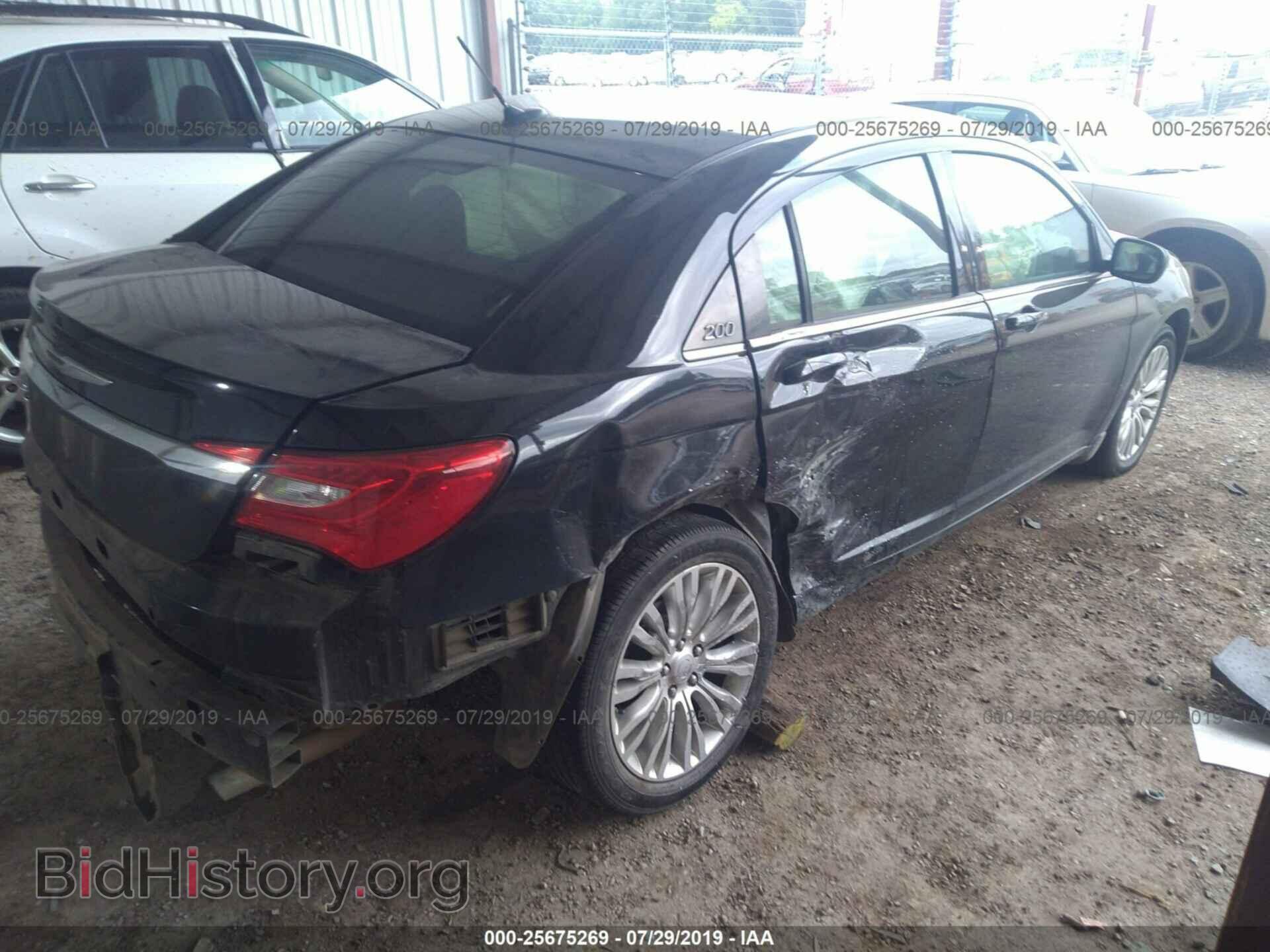2013 CHRYSLER 200 - VIN: 1C3CCBAB0DN670984 - Photo 4