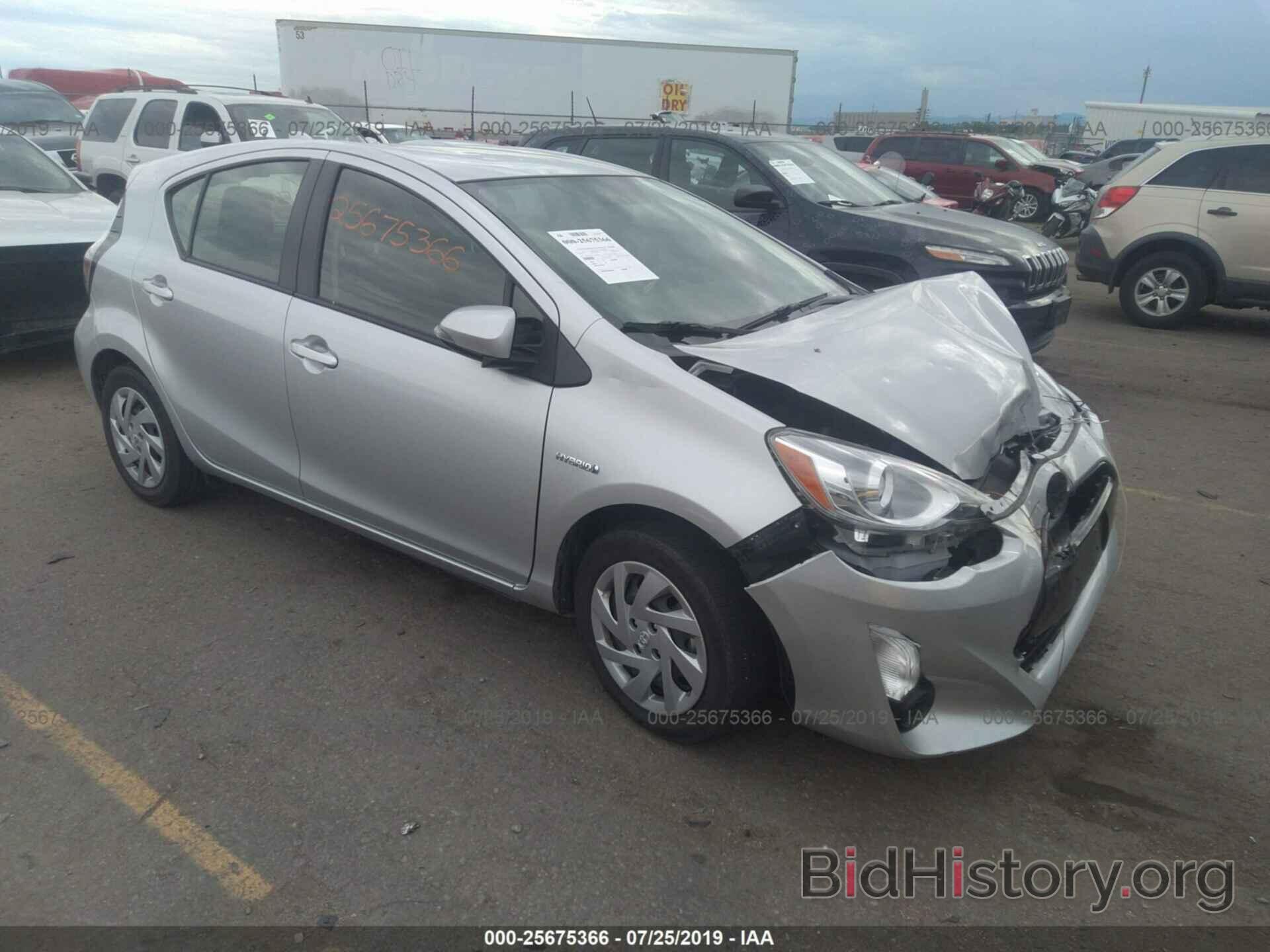 Photo JTDKDTB35F1100054 - TOYOTA PRIUS C 2015