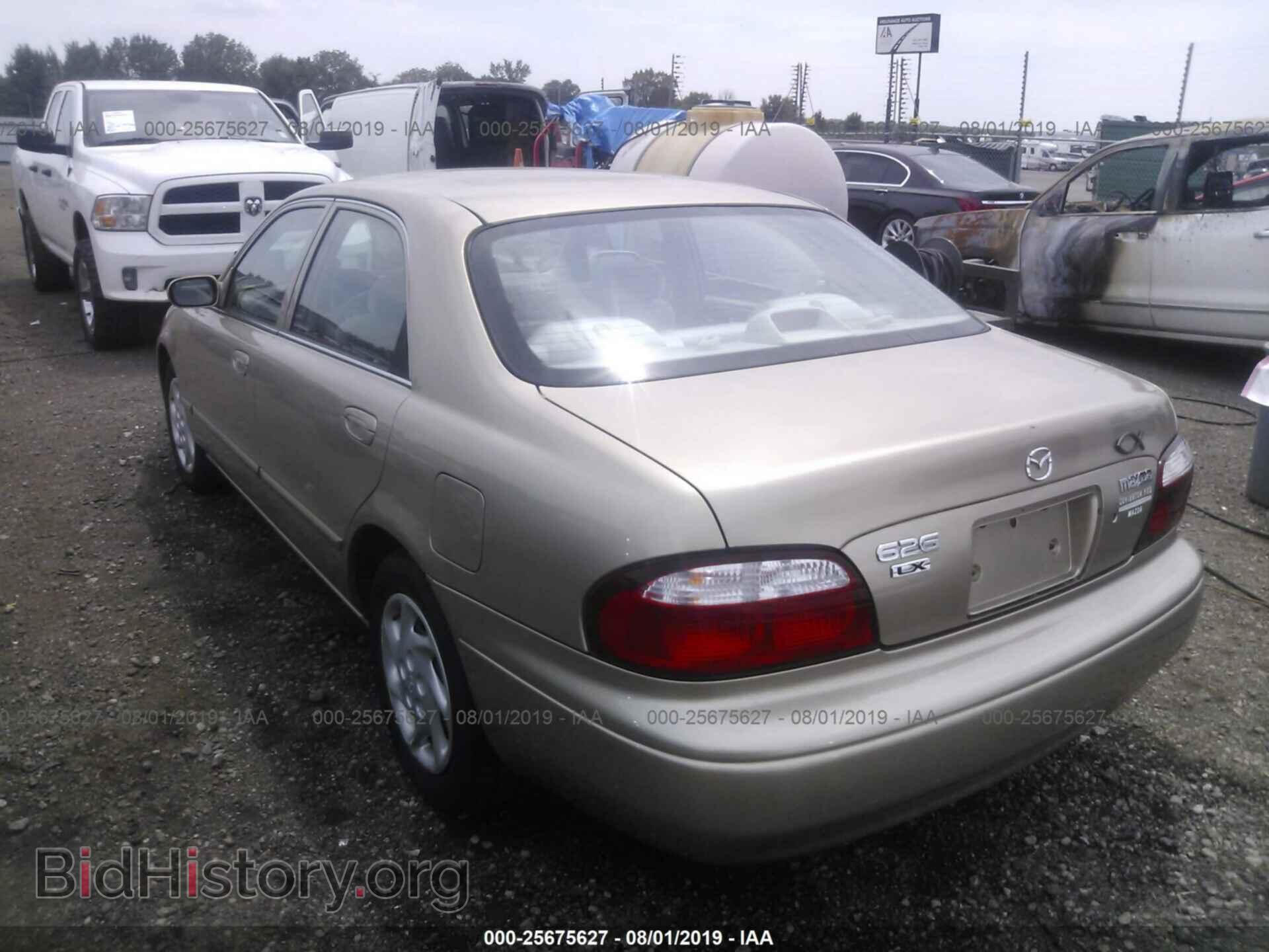 2000 MAZDA 626 - VIN: 1YVGF22C8Y5171121 - Фото 3