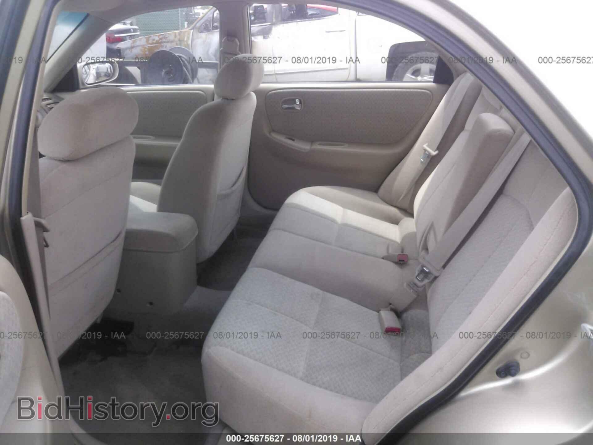 2000 MAZDA 626 - VIN: 1YVGF22C8Y5171121 - Фото 8
