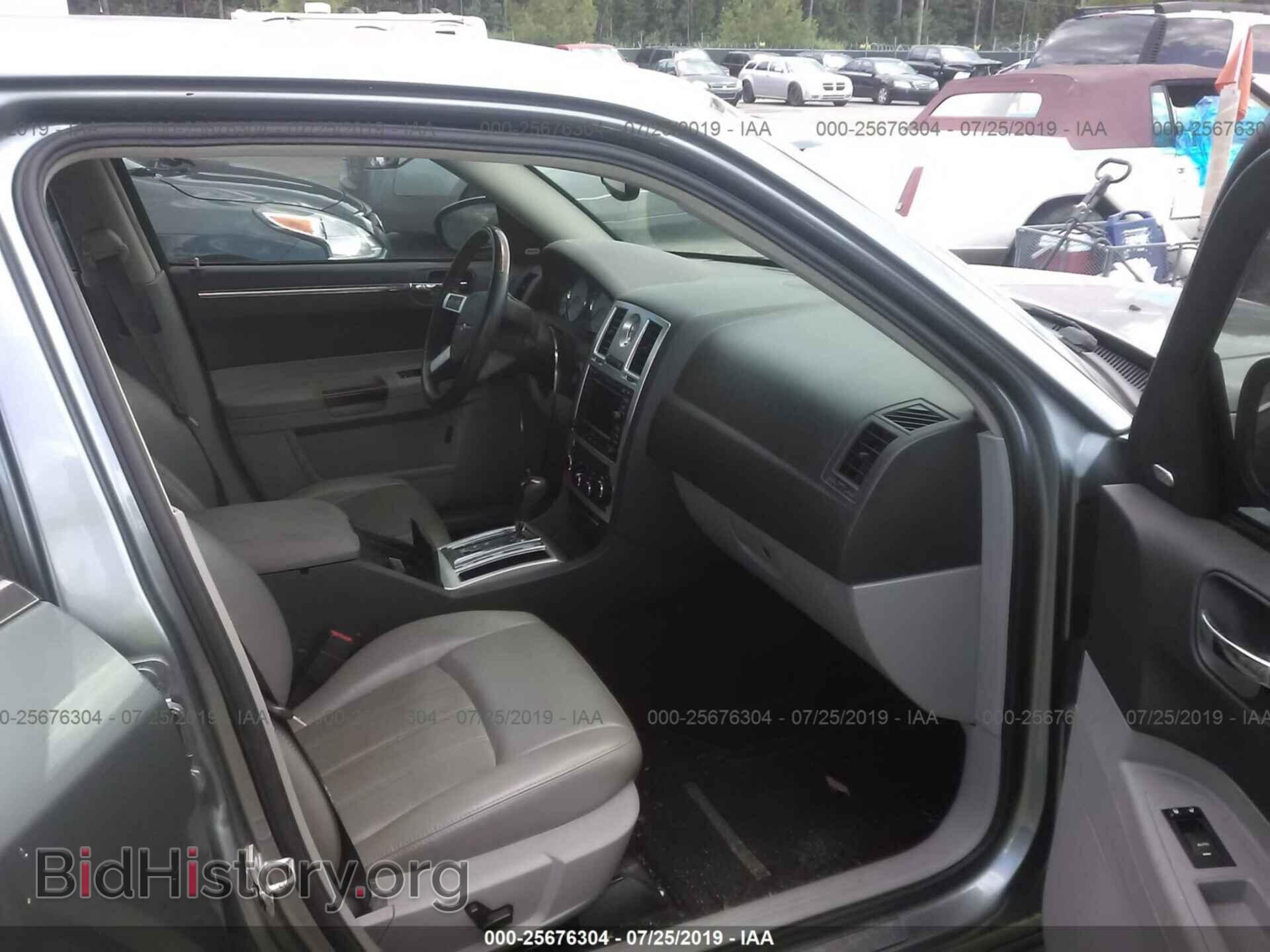 2007 CHRYSLER 300C - VIN: 2C3KK63H57H808622 - Фото 5