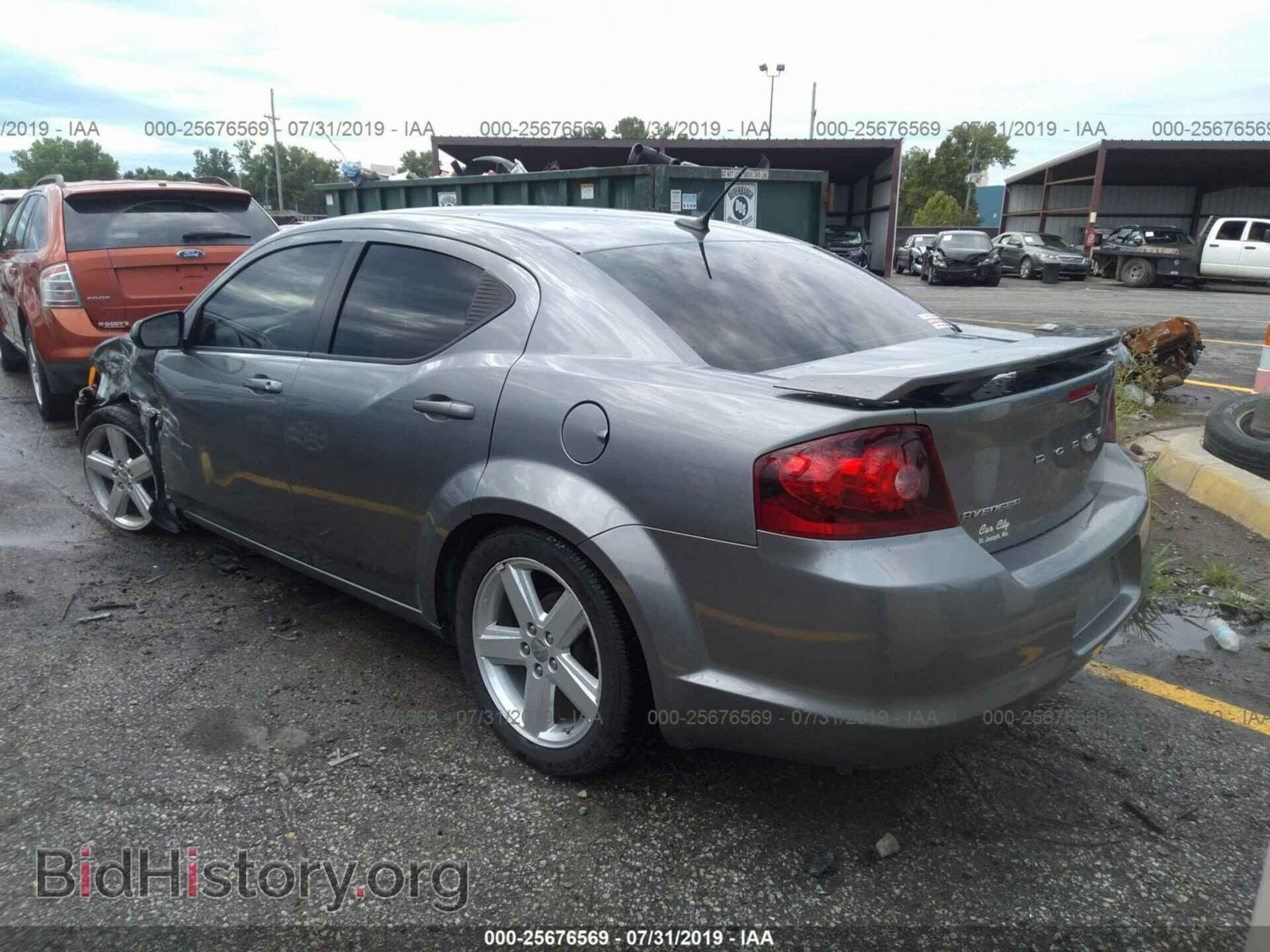 2011 DODGE AVENGER - VIN: 1B3BD1FB1BN577980 - Фото 3