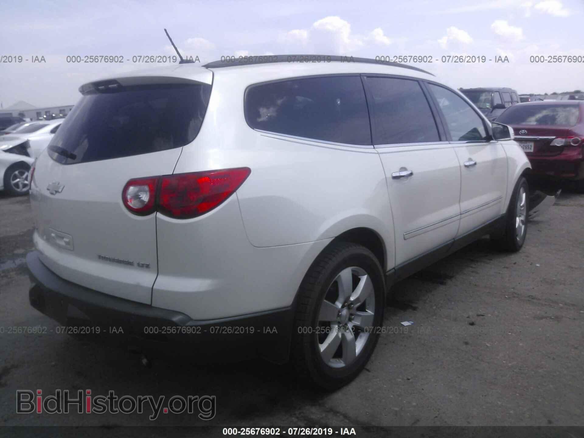 2011 CHEVROLET TRAVERSE - VIN: 1GNKVLED9BJ201701 - Фото 4