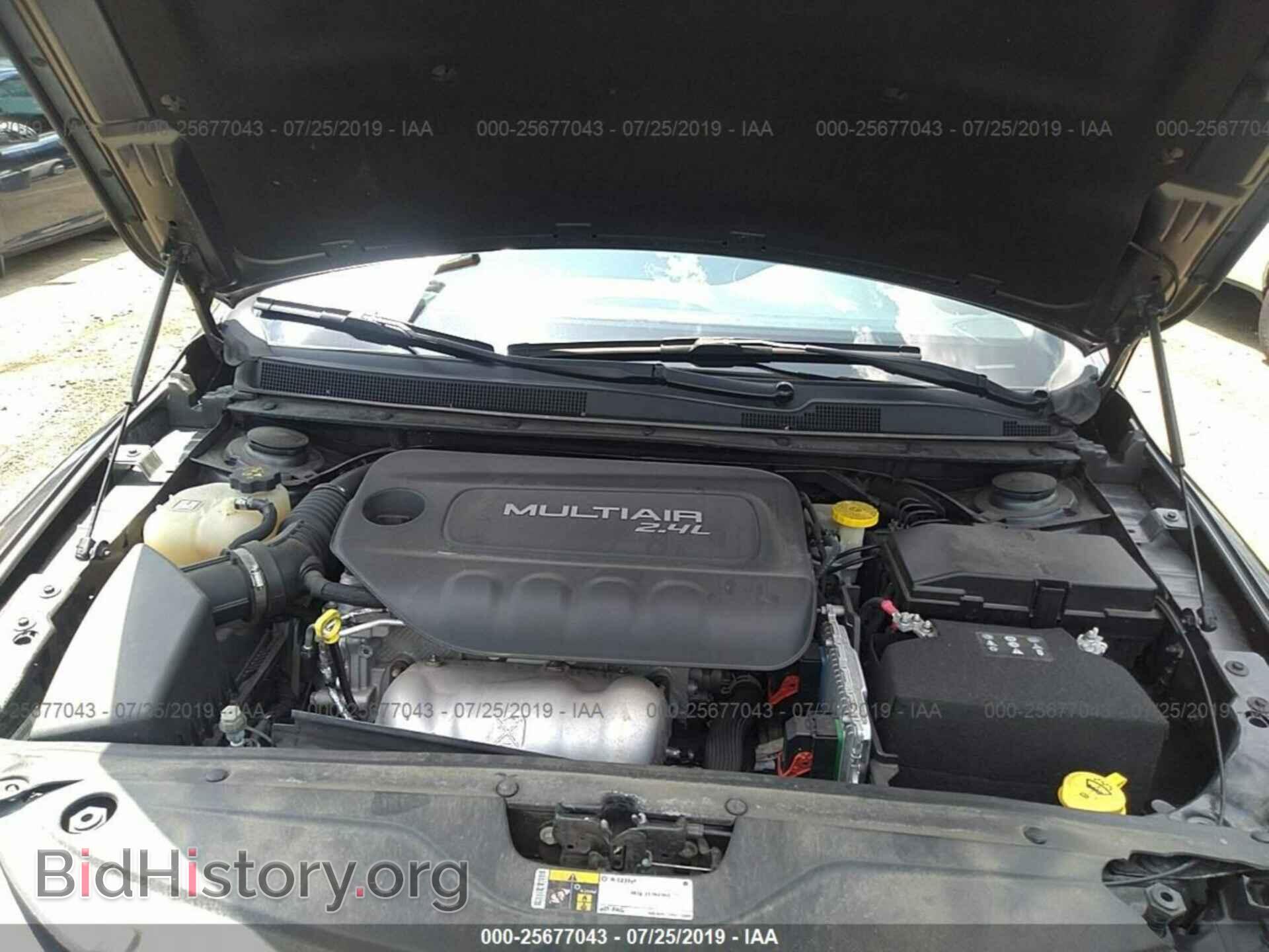 2016 CHRYSLER 200 - VIN: 1C3CCCAB2GN188351 - Photo 10