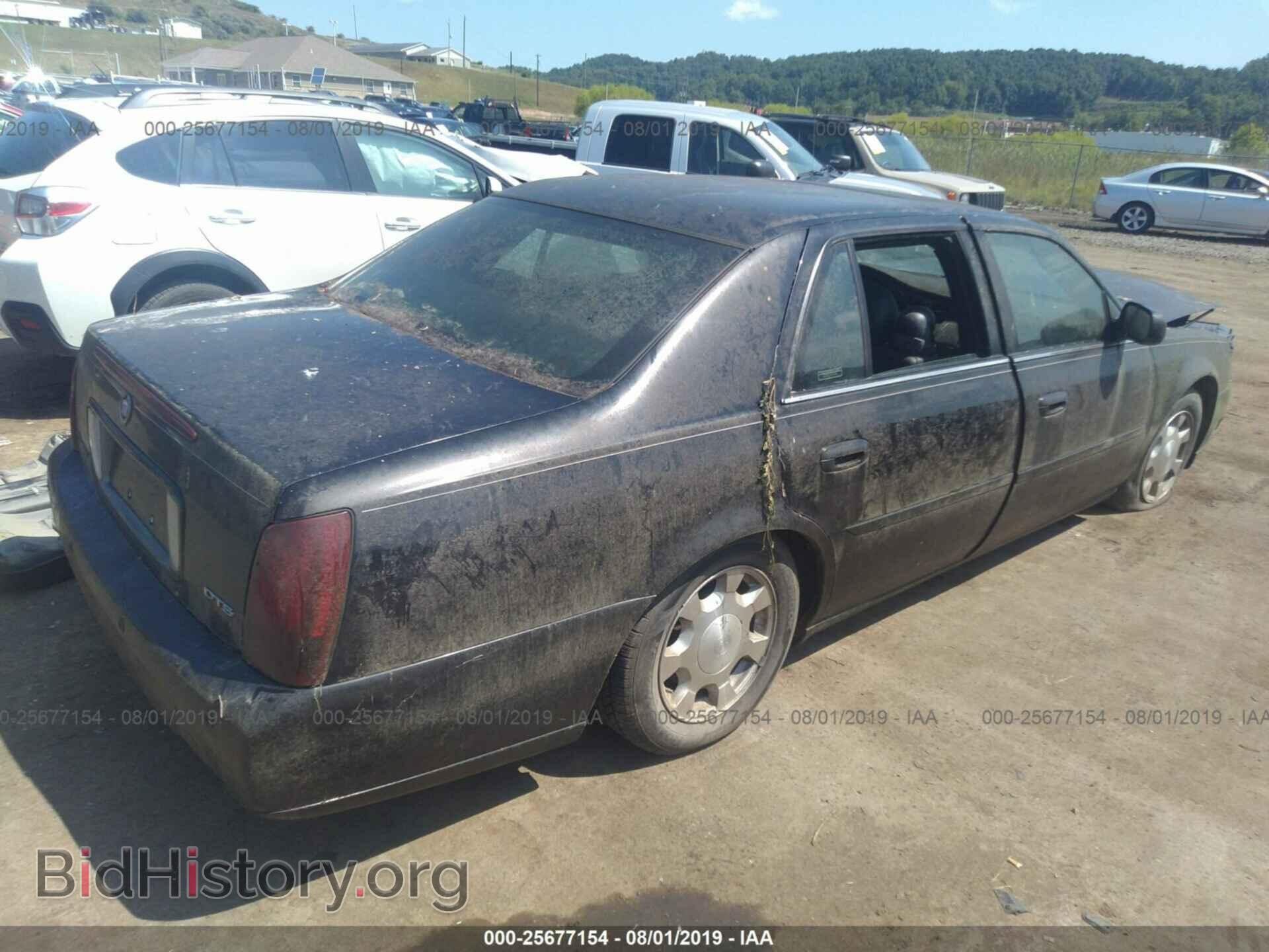 2000 CADILLAC DEVILLE - VIN: 1G6KF5790YU172206 - Photo 4