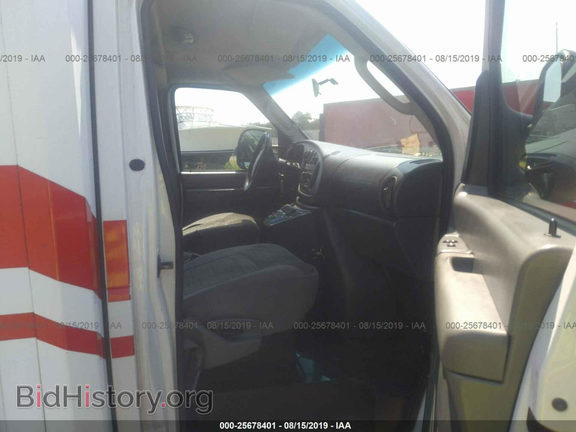 2004 FORD ECONOLINE - VIN: 1FDWE35P44HA47568 - Фото 5