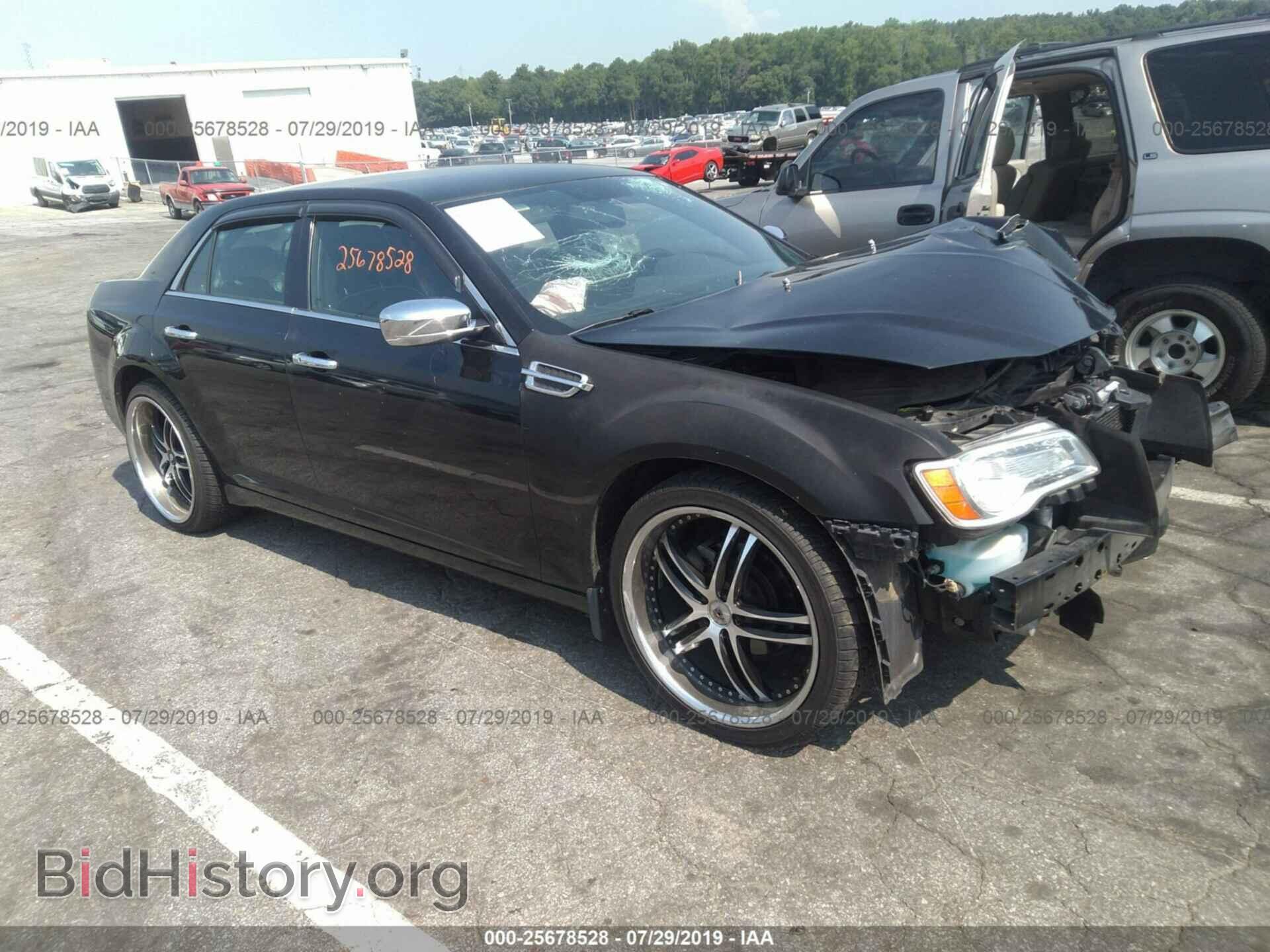Фотография 2C3CCAAGXCH116560 - CHRYSLER 300 2012