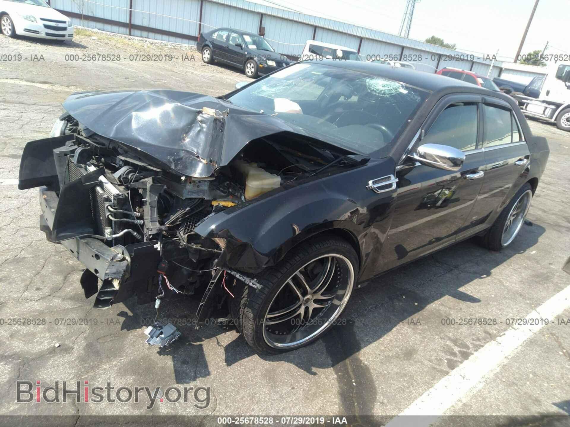 2012 CHRYSLER 300 - VIN: 2C3CCAAGXCH116560 - Фото 2