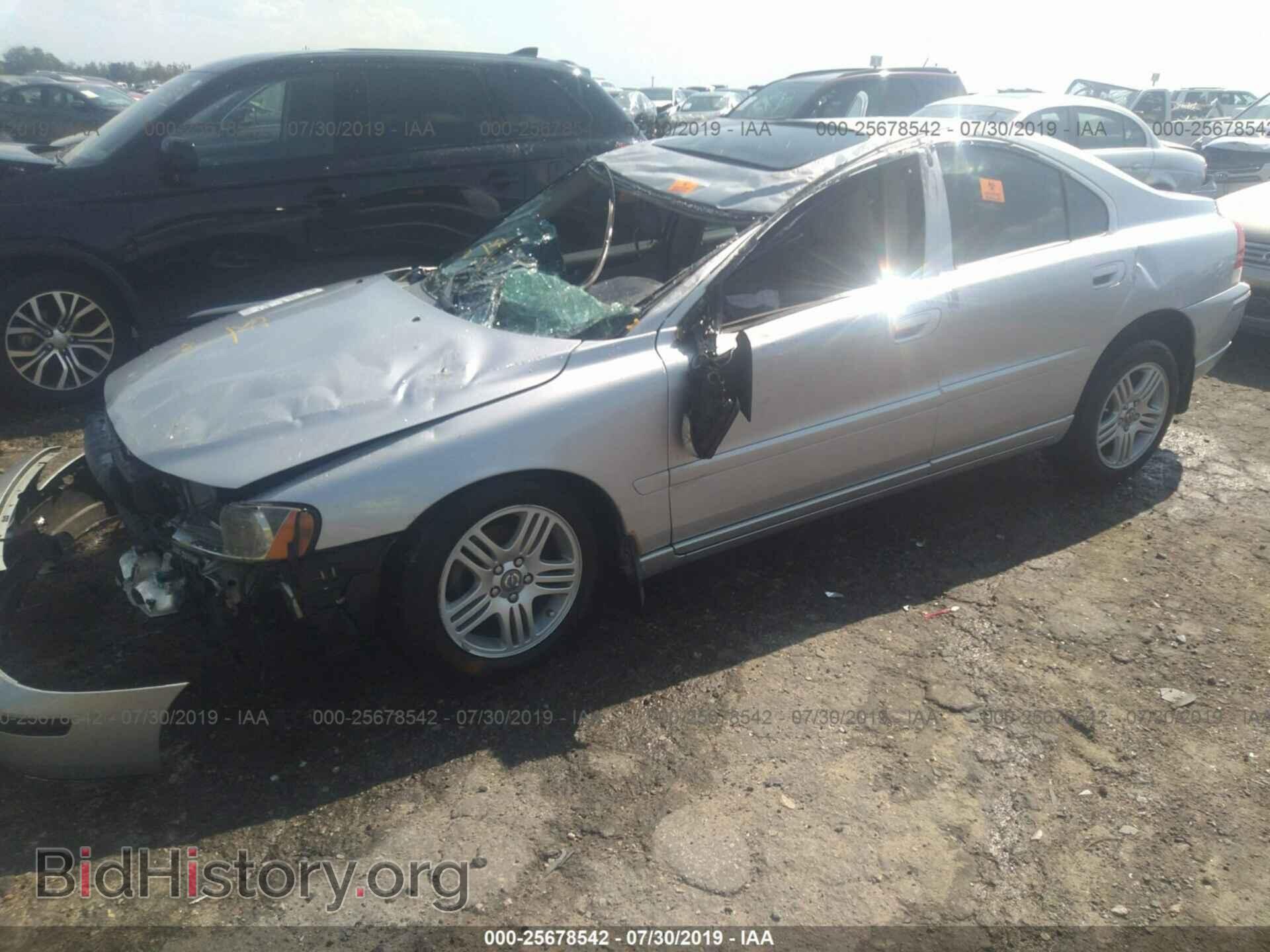 2007 VOLVO S60 - VIN: YV1RS592872636399 - Фото 2