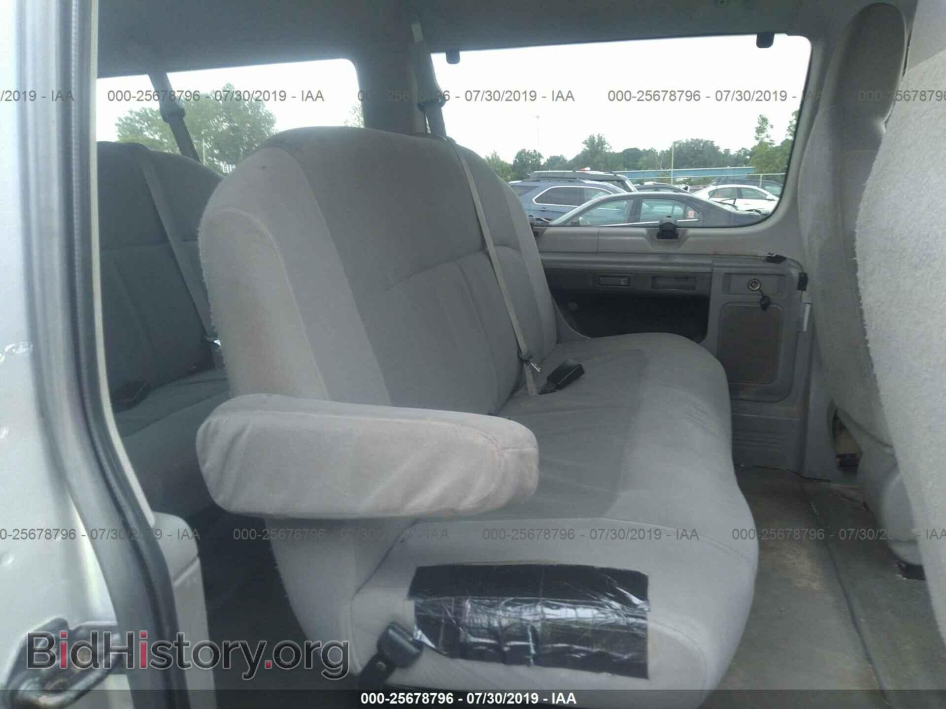 2010 FORD ECONOLINE - VIN: 1FBSS3BL3ADA71588 - Фото 8
