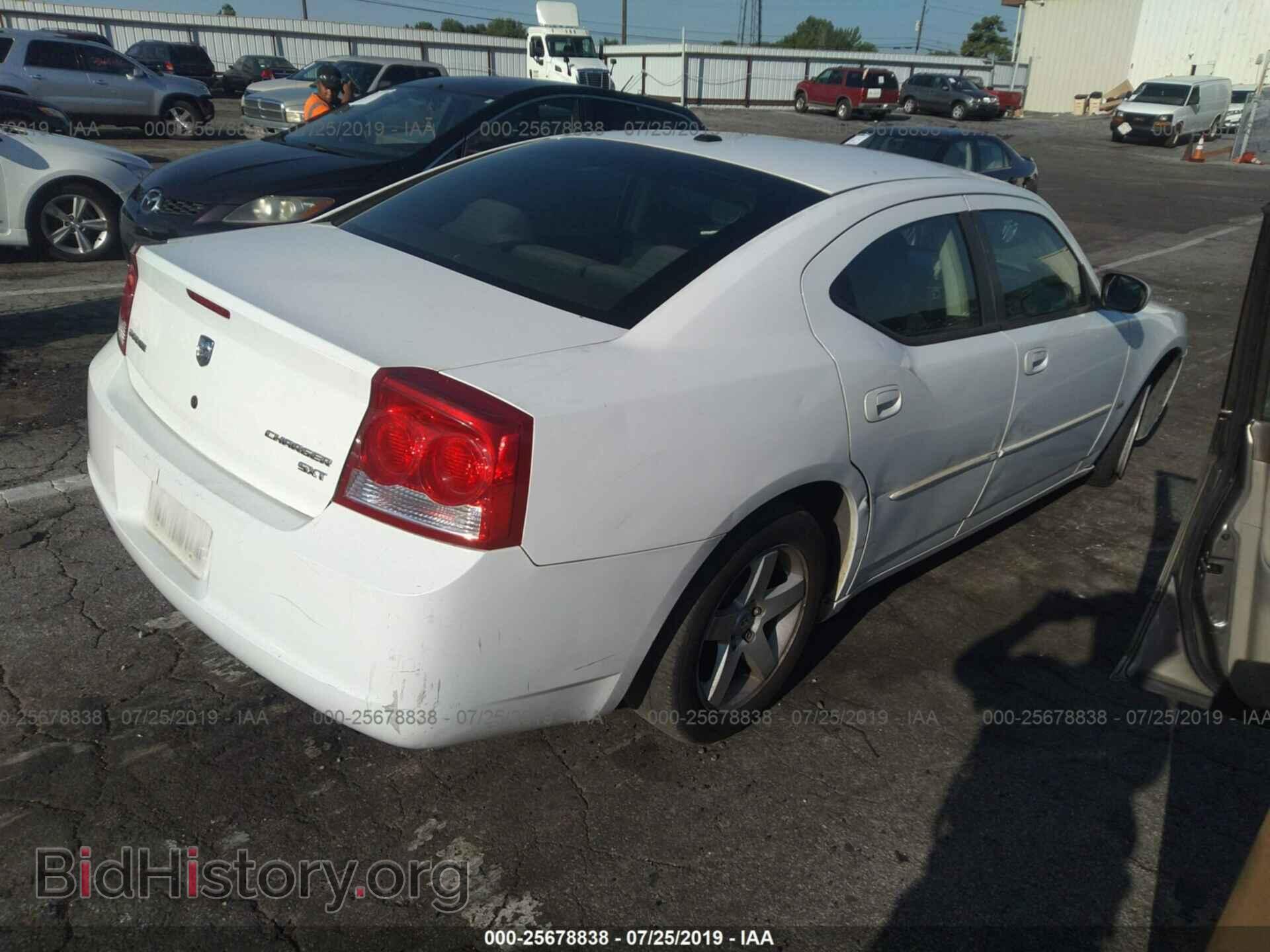 2010 DODGE CHARGER - VIN: 2B3CA3CV8AH256601 - Фото 4