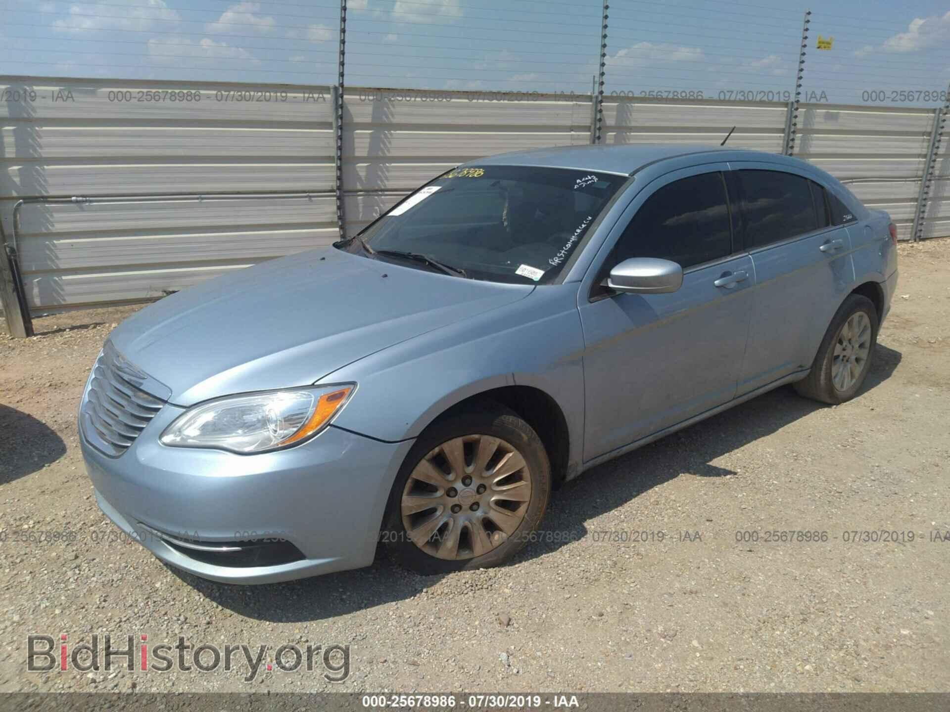 2012 CHRYSLER 200 - VIN: 1C3CCBAB2CN289538 - Photo 2