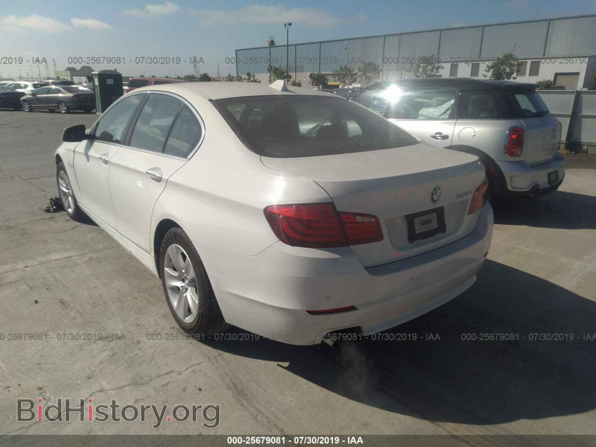 2012 BMW 528 - VIN: WBAXG5C58CDX01555 - Фото 2