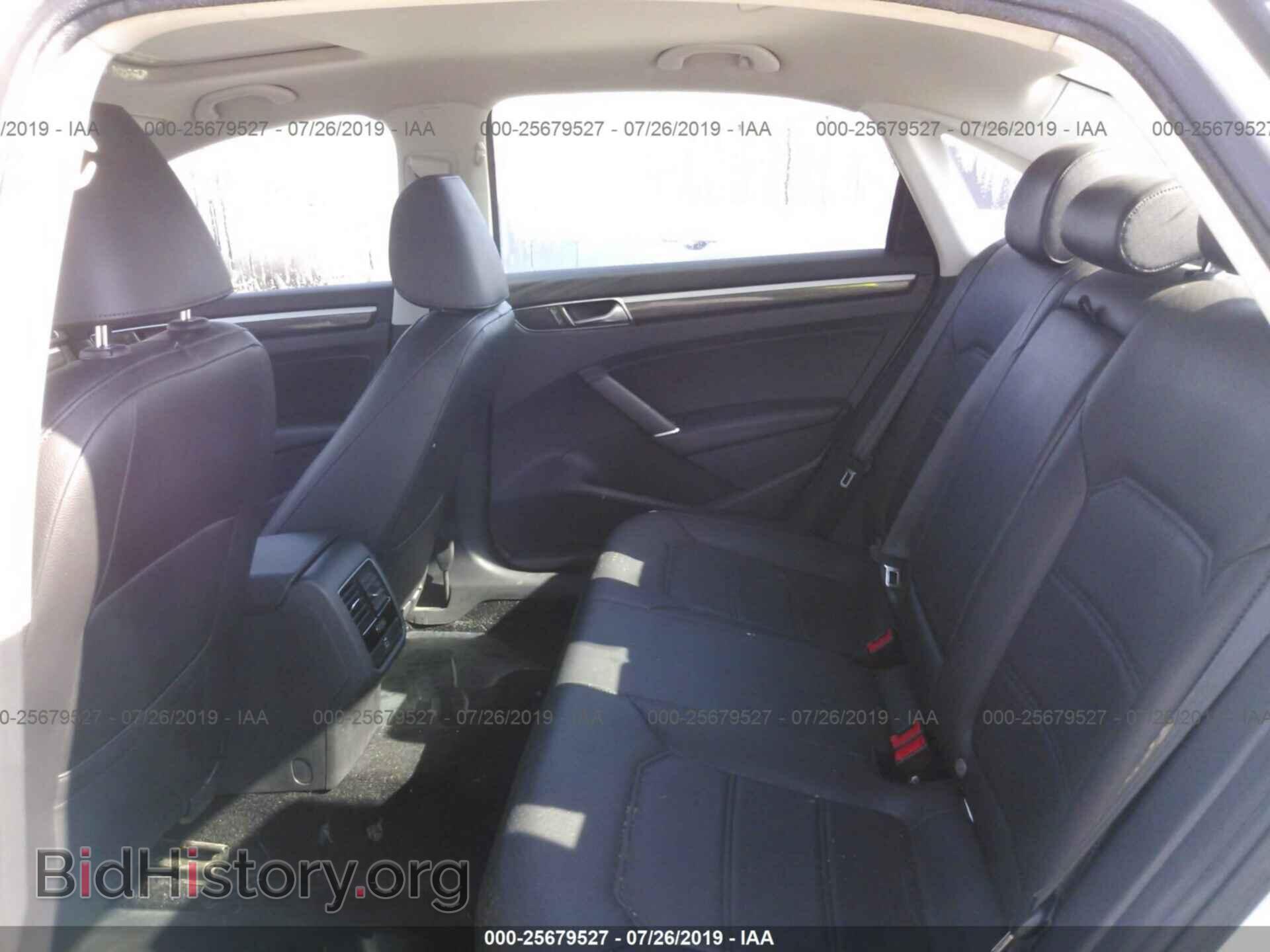 2017 VOLKSWAGEN PASSAT - VIN: 1VWBT7A33HC044180 - Фото 8