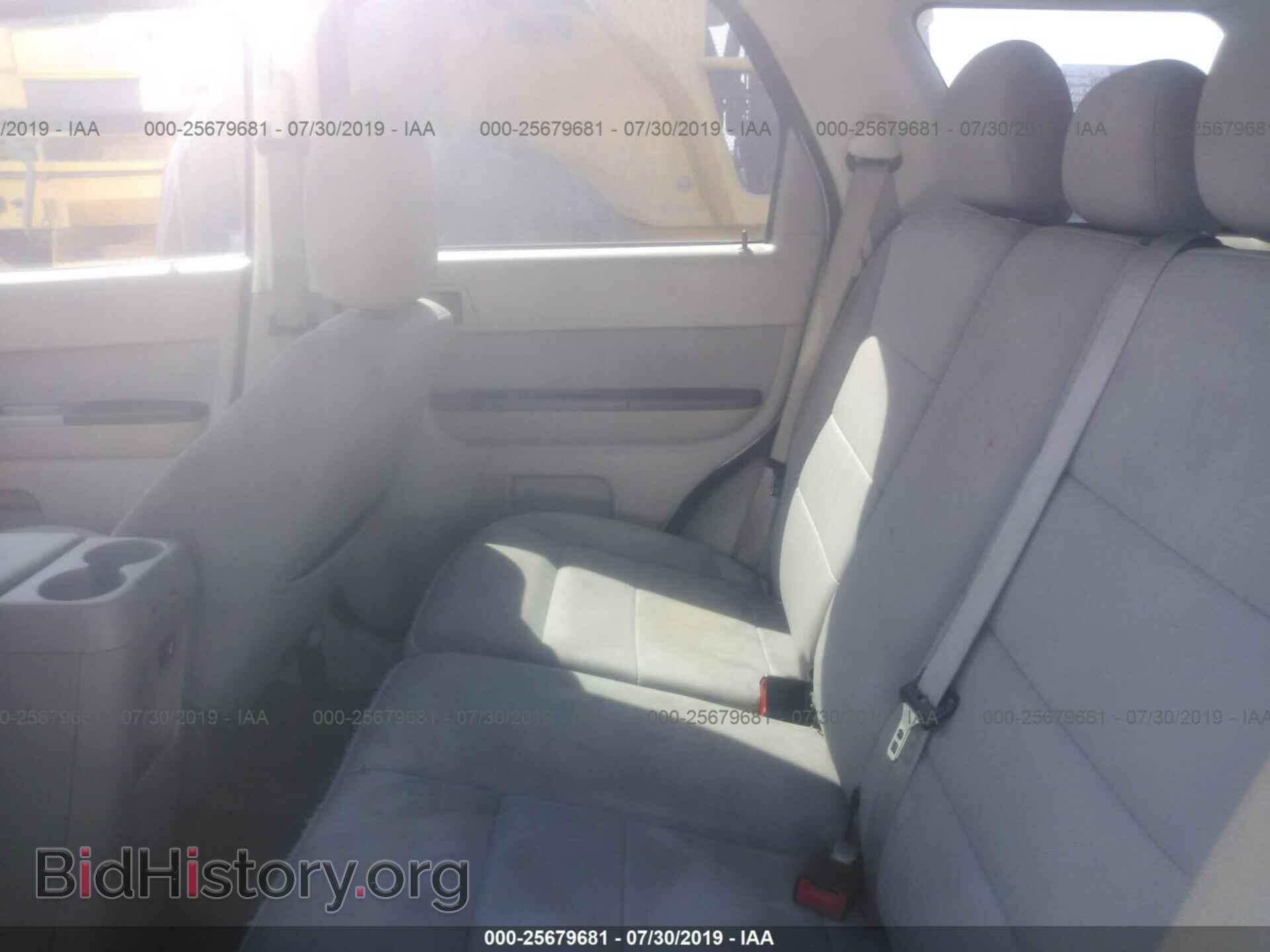 2011 FORD ESCAPE - VIN: 1FMCU9D77BKC11616 - Photo 8