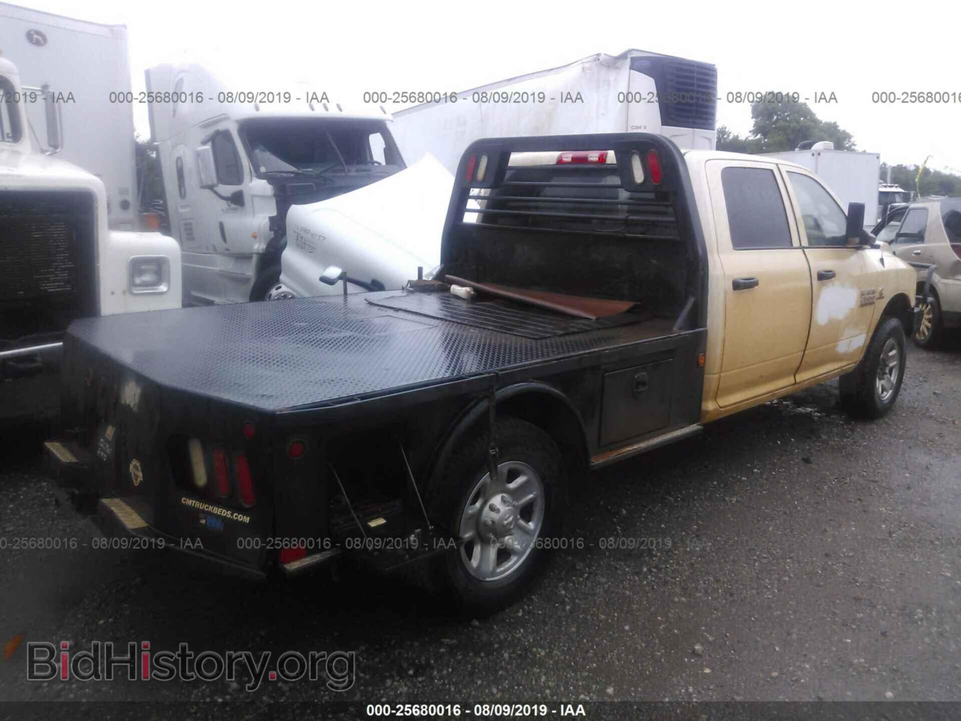 2017 RAM 2500 - VIN: 3C6UR5HL5HG589080 - Photo 4