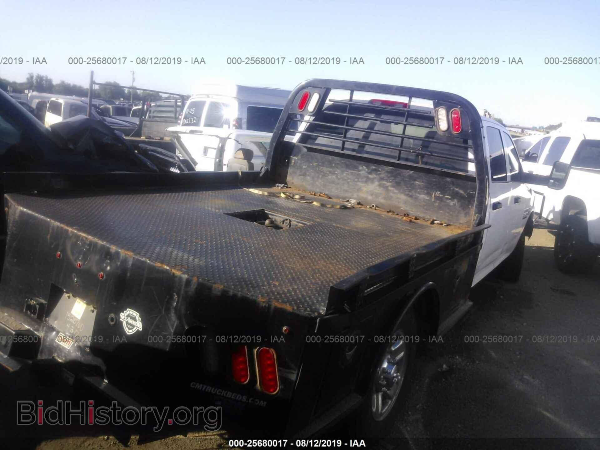 2017 RAM 2500 - VIN: 3C6UR5HL7HG710756 - Photo 4
