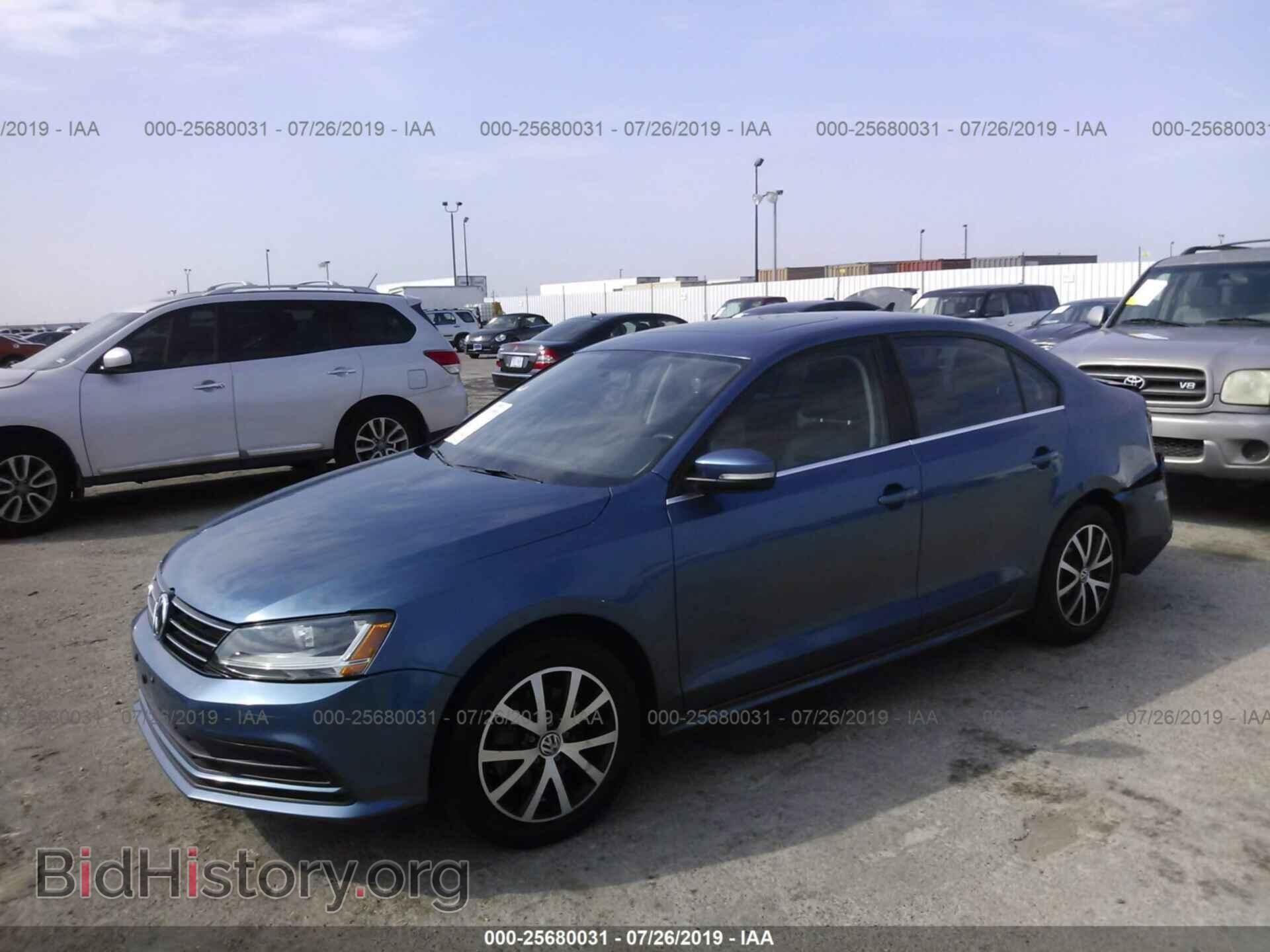 2017 VOLKSWAGEN JETTA - VIN: 3VWDB7AJ9HM369747 - Фото 2