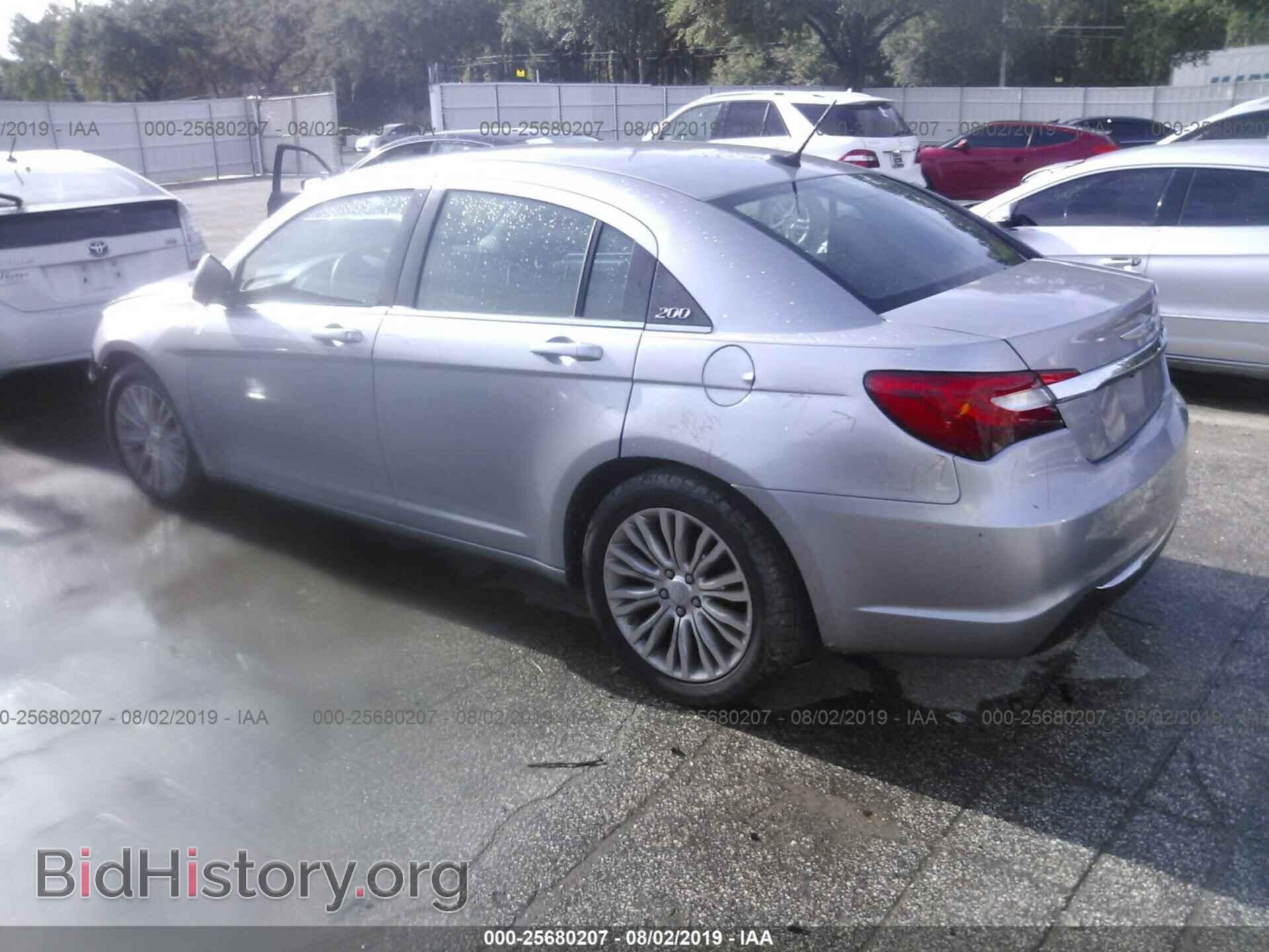 2013 CHRYSLER 200 - VIN: 1C3CCBAB7DN670979 - Photo 3
