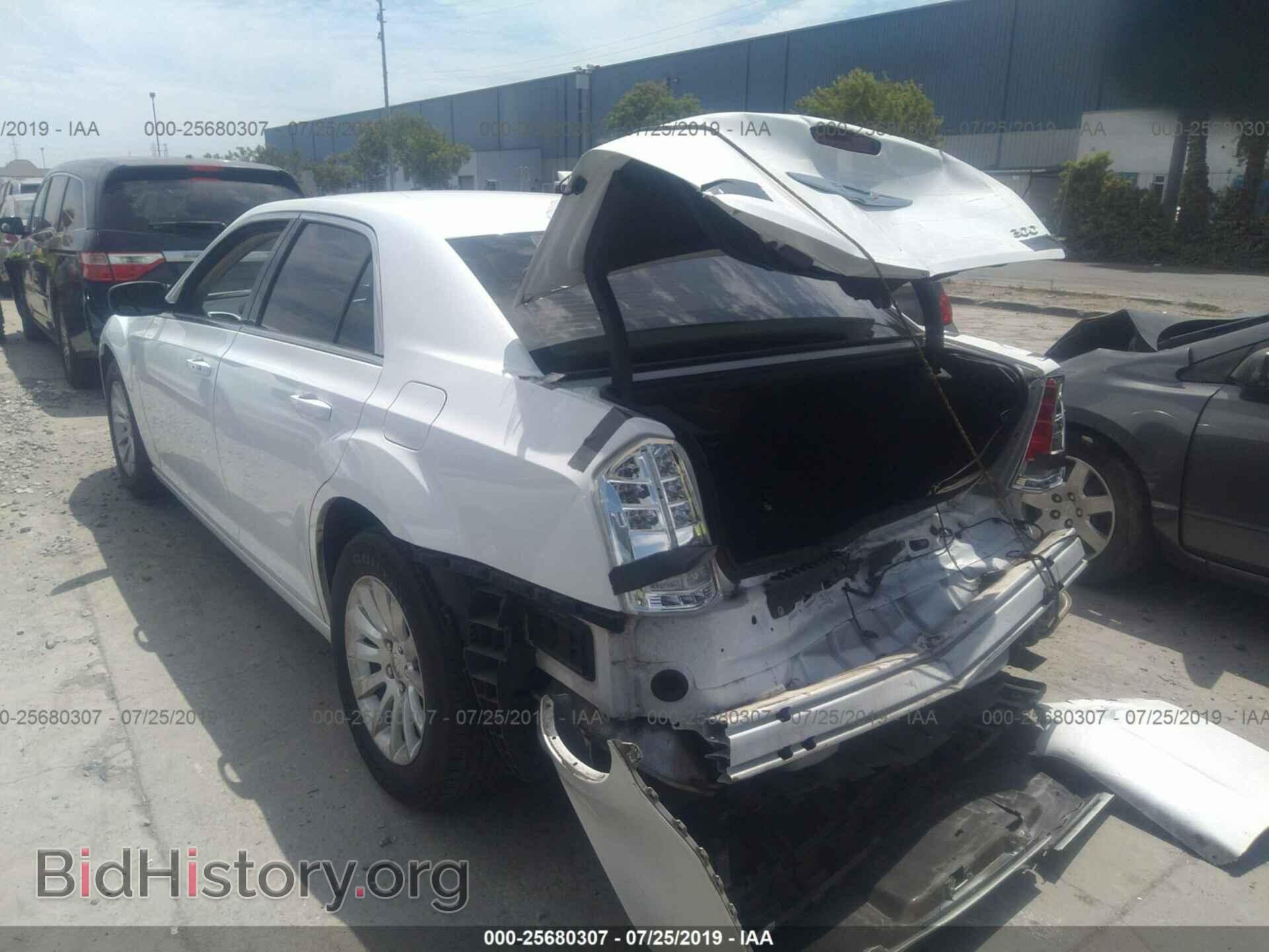 2013 CHRYSLER 300 - VIN: 2C3CCAAG1DH573520 - Photo 3