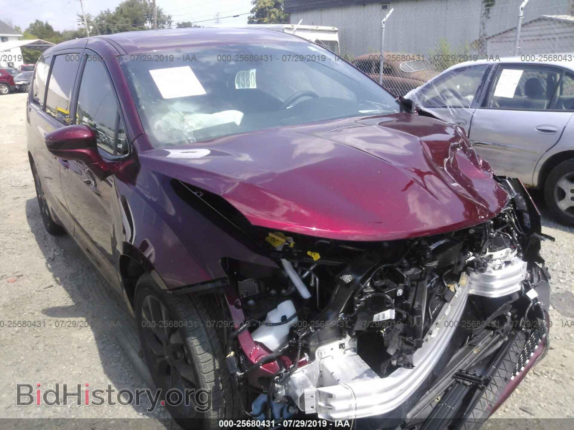 Фотография 2C4RC1FG3JR271540 - CHRYSLER PACIFICA 2018