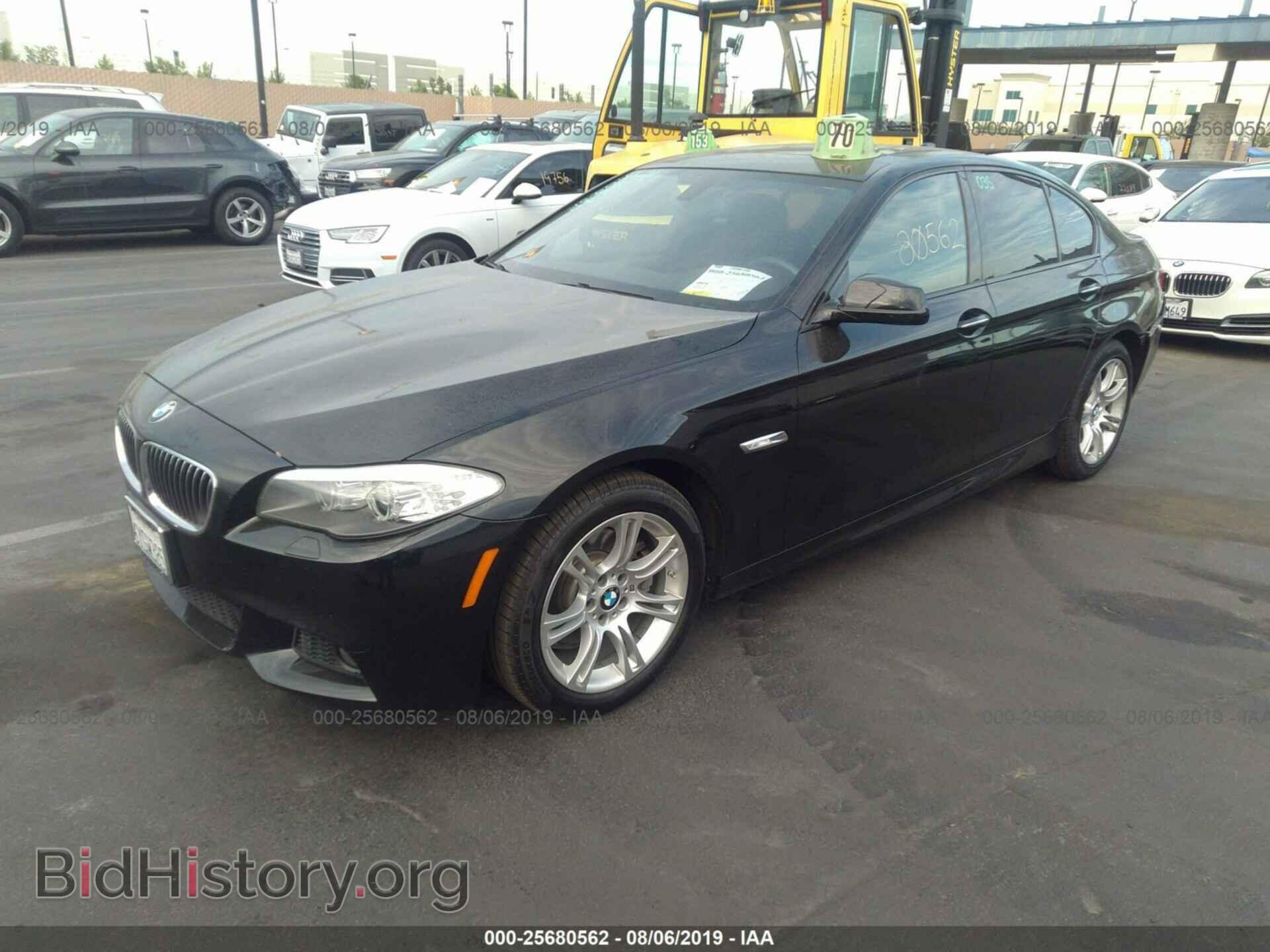2013 BMW 528 - VIN: WBAXG5C55DDY32766 - Фото 2
