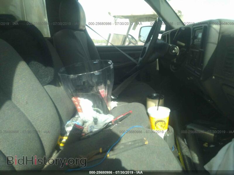 2005 Chevrolet SILVERADO (VIN 1GCEC14V75Z233420) — фото 8 из 10