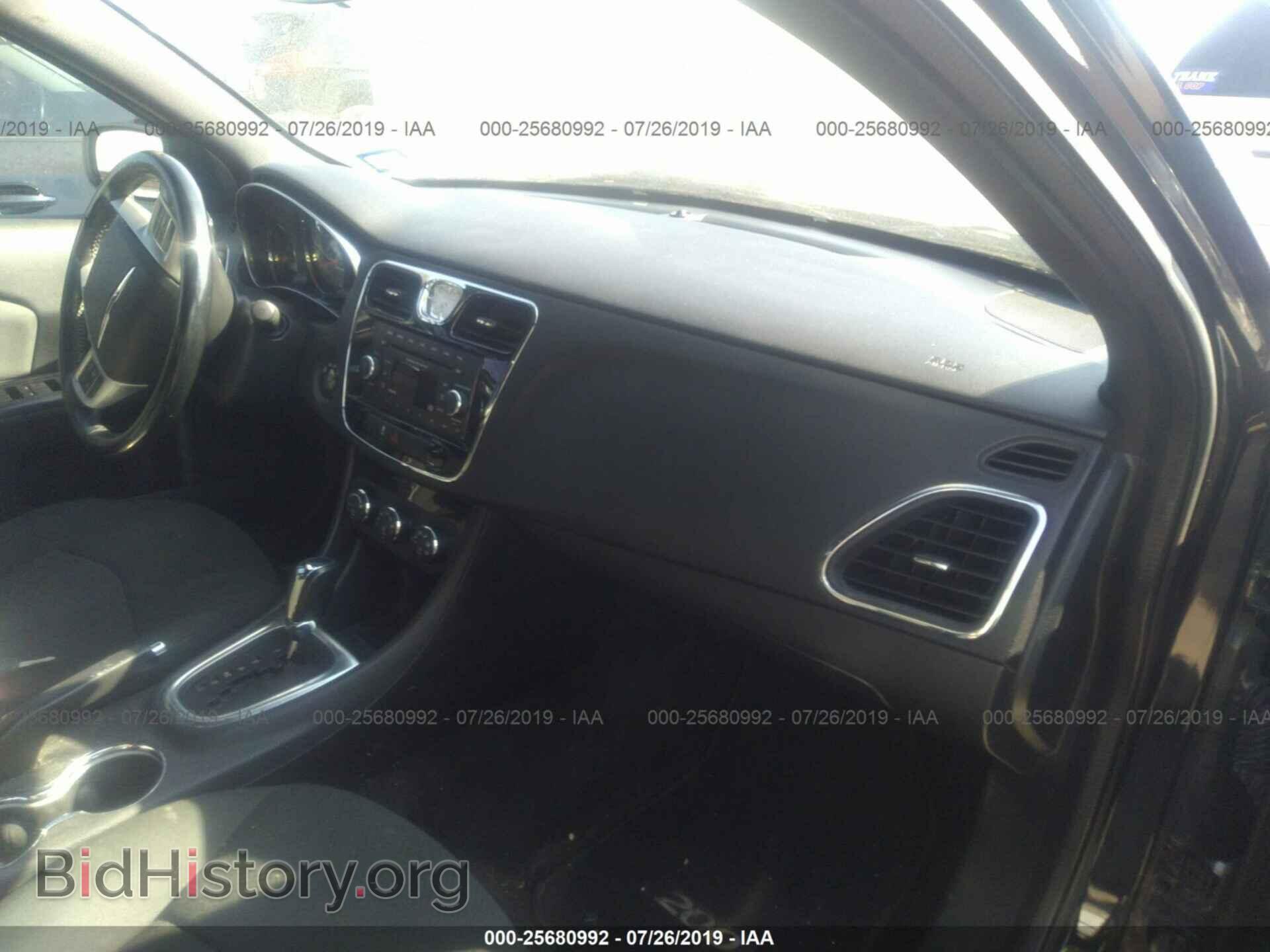 2012 CHRYSLER 200 - VIN: 1C3CCBBB1CN166764 - Фото 5