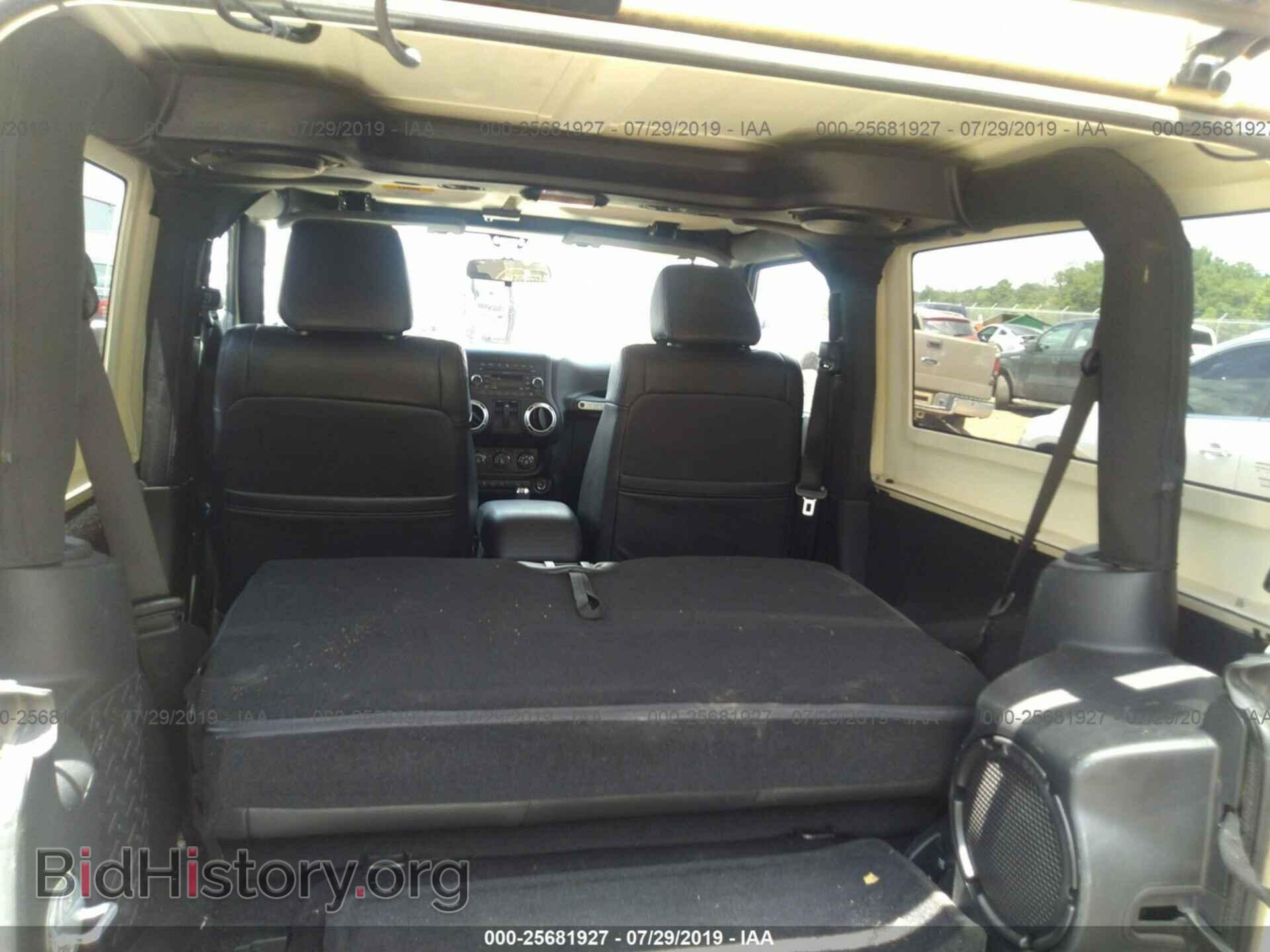 2011 JEEP WRANGLER - VIN: 1J4AA5D1XBL558077 - Фото 8