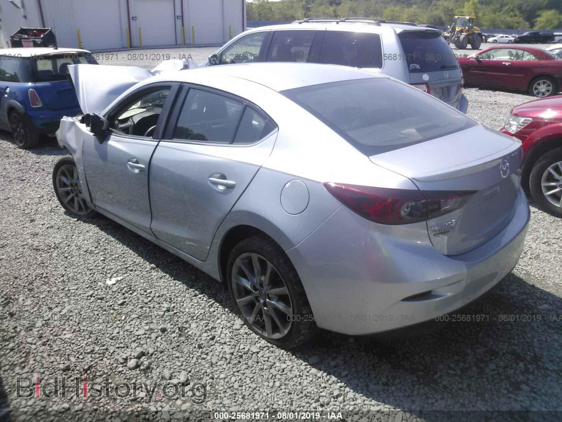 2018 MAZDA 3 - VIN: 3MZBN1V39JM164023 - Фото 3