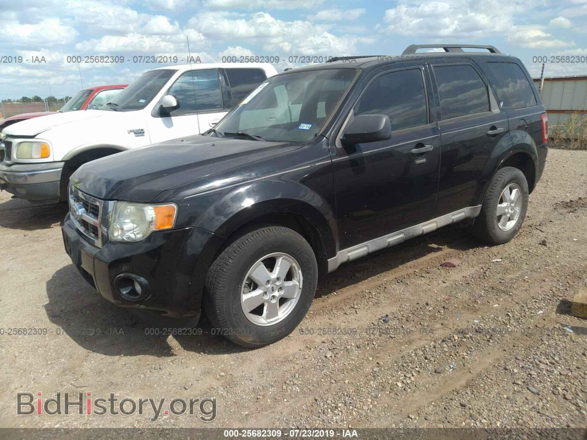2009 FORD ESCAPE - VIN: 1FMCU03G49KB03705 - Фото 2