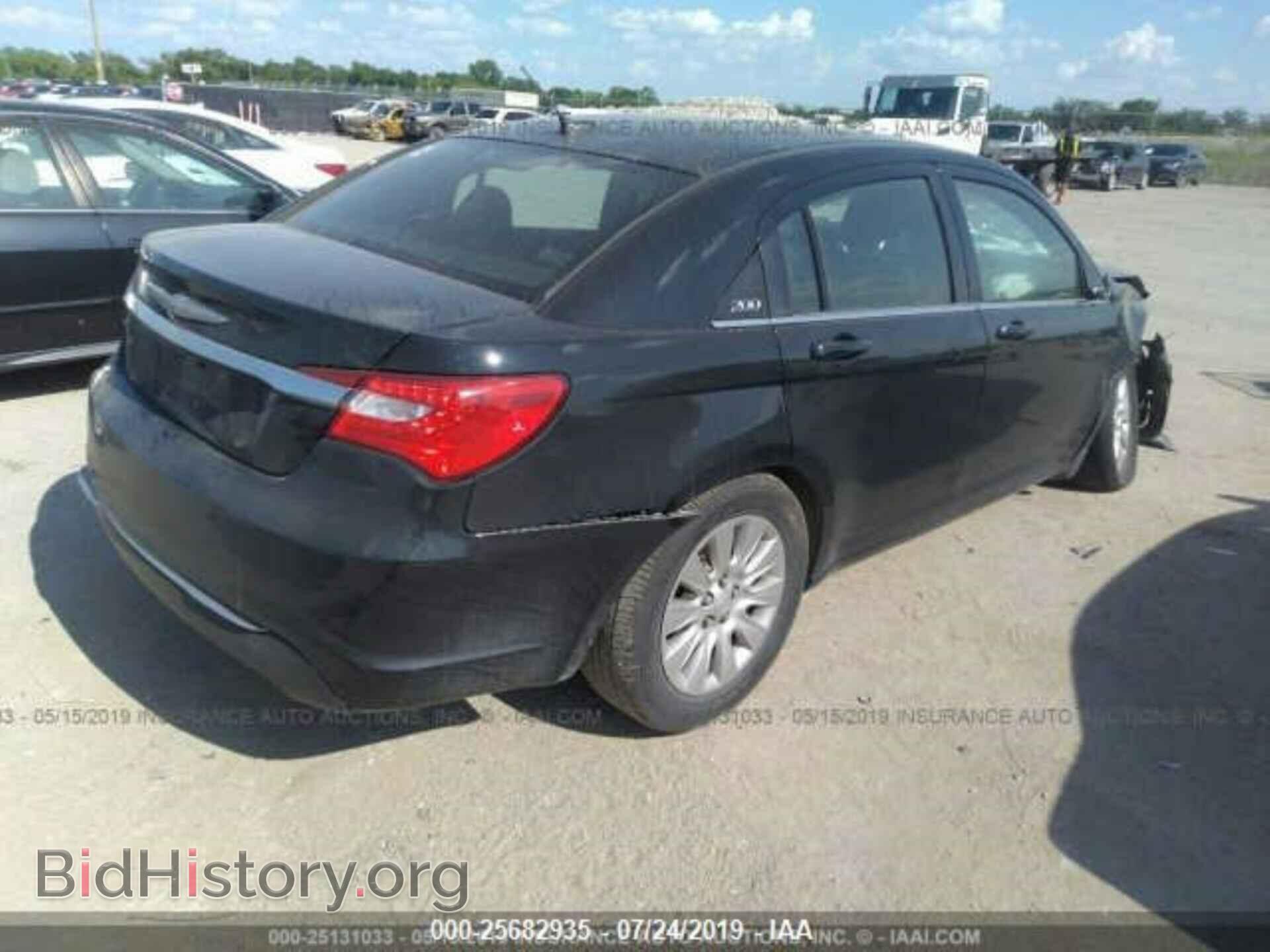 2014 CHRYSLER 200 - VIN: 1C3CCBAB5EN211774 - Фото 4