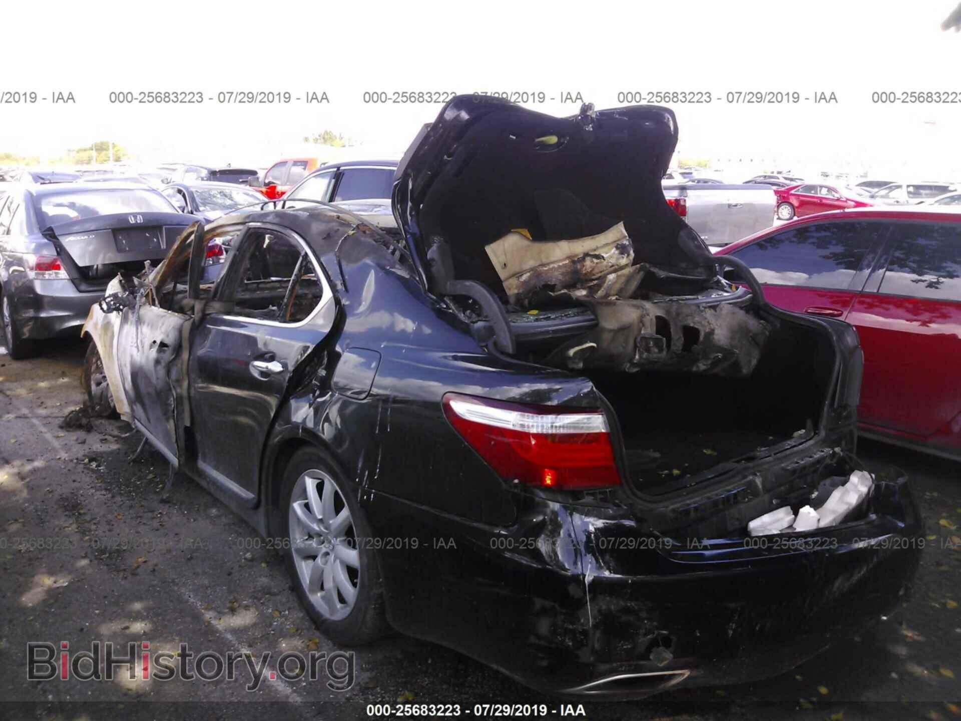 2007 LEXUS LS - VIN: JTHBL46F575033591 - Фото 3