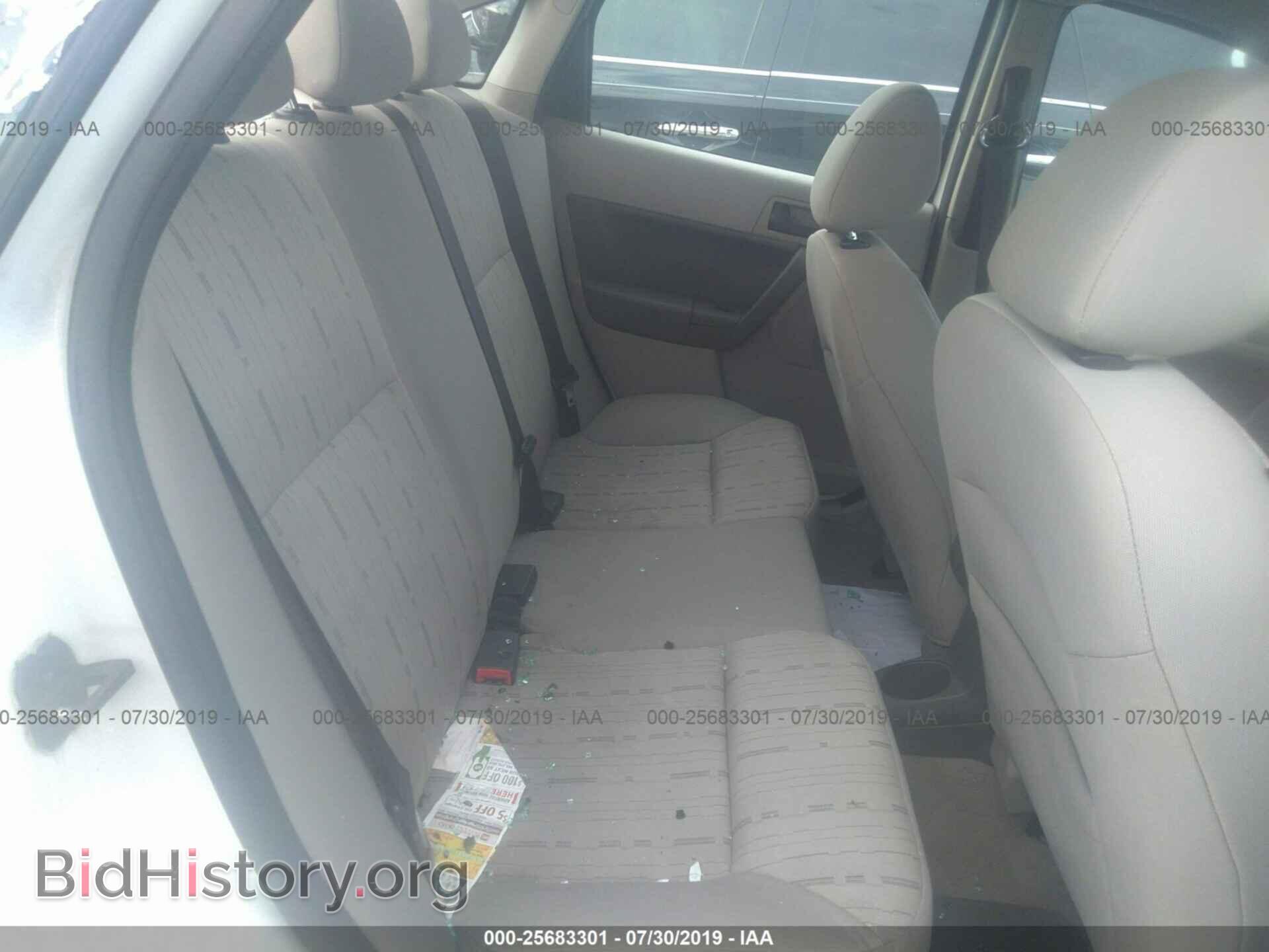 2011 FORD FOCUS - VIN: 1FAHP3FN7BW142094 - Фото 8