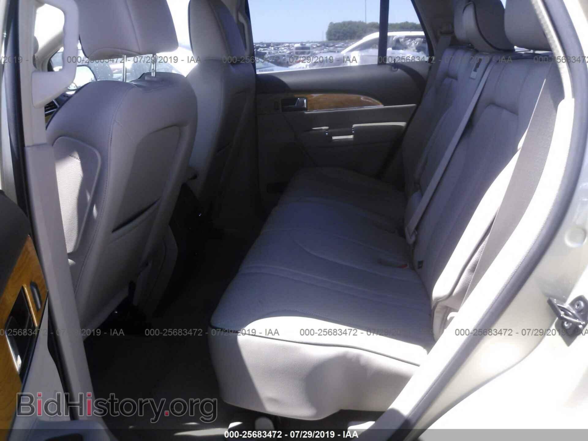 2011 LINCOLN MKX - VIN: 2LMDJ8JK0BBJ24767 - Photo 8