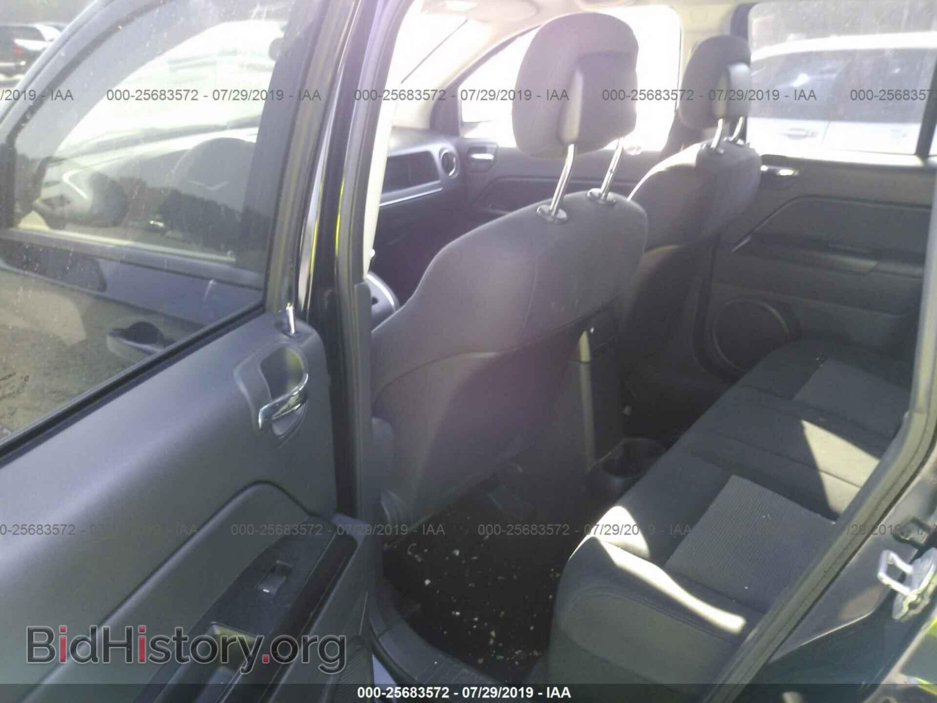2011 JEEP COMPASS - VIN: 1J4NT1FB5BD169092 - Фото 8