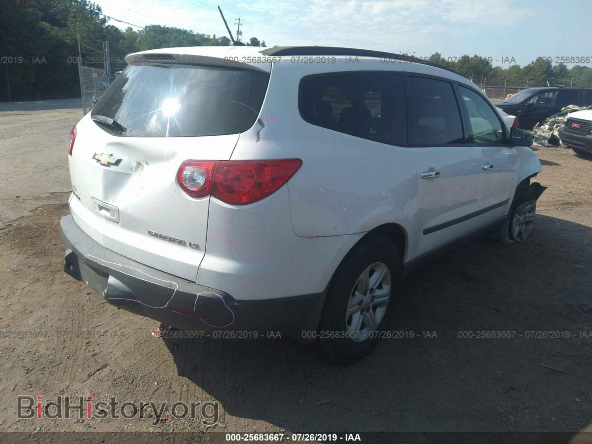 2009 CHEVROLET TRAVERSE - VIN: 1GNER13D89S180336 - Фото 4