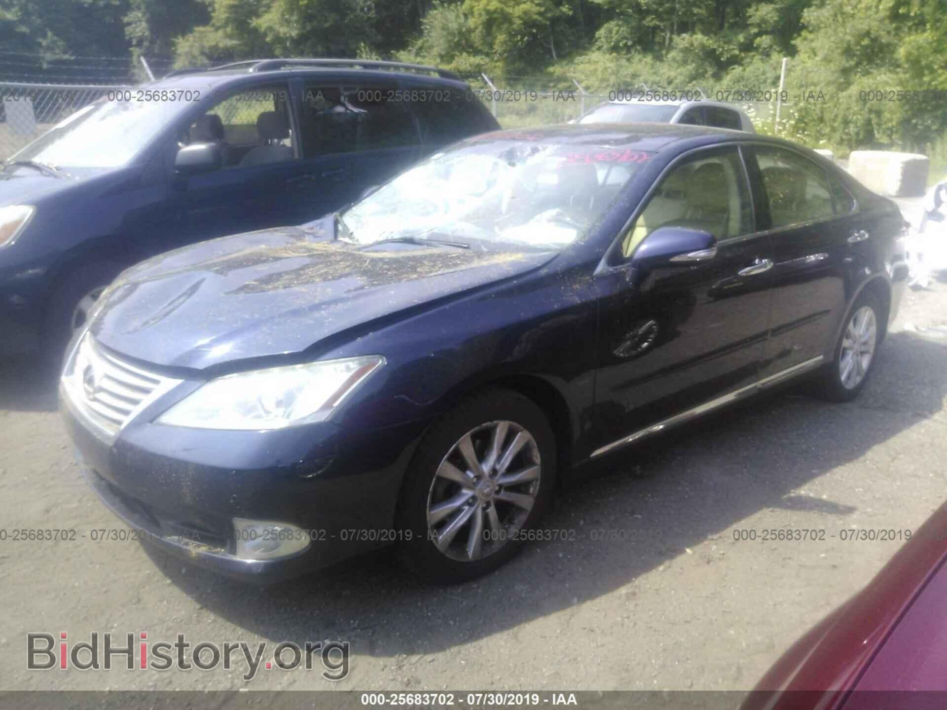2011 LEXUS ES - VIN: JTHBK1EG6B2443676 - Фото 2